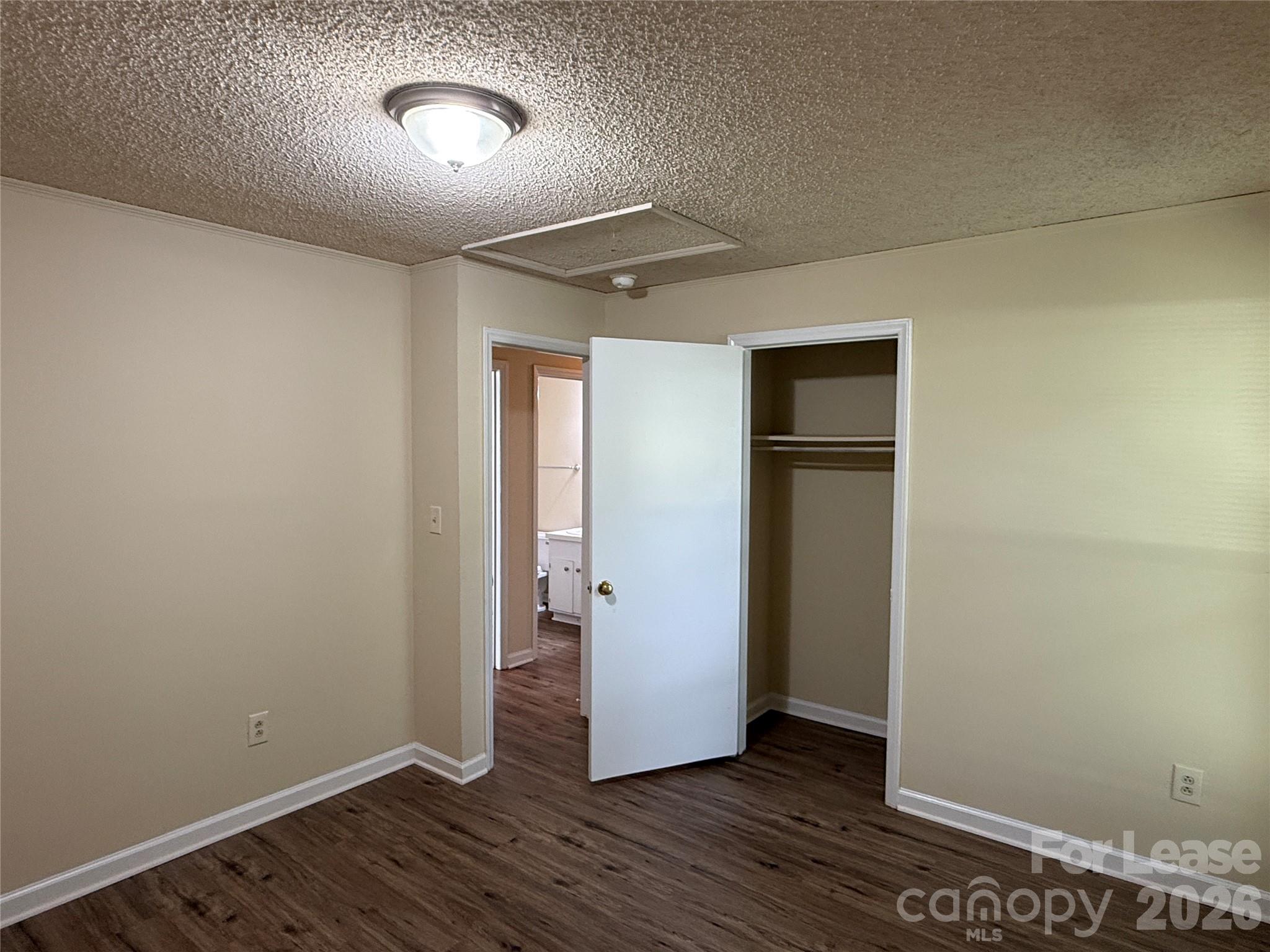 2220 Laburnum Avenue Property Photo 11
