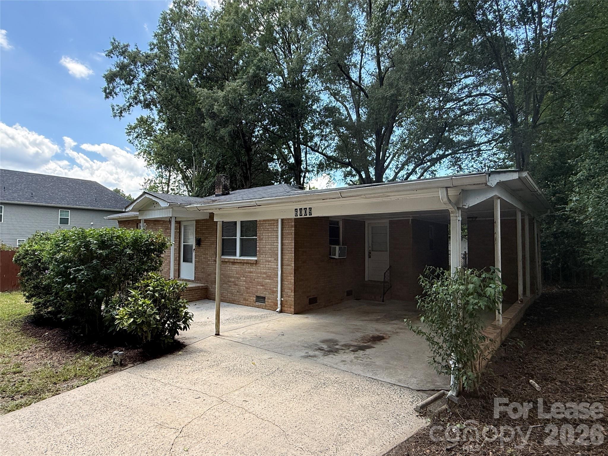 6009 Monteith Drive Property Photo 1