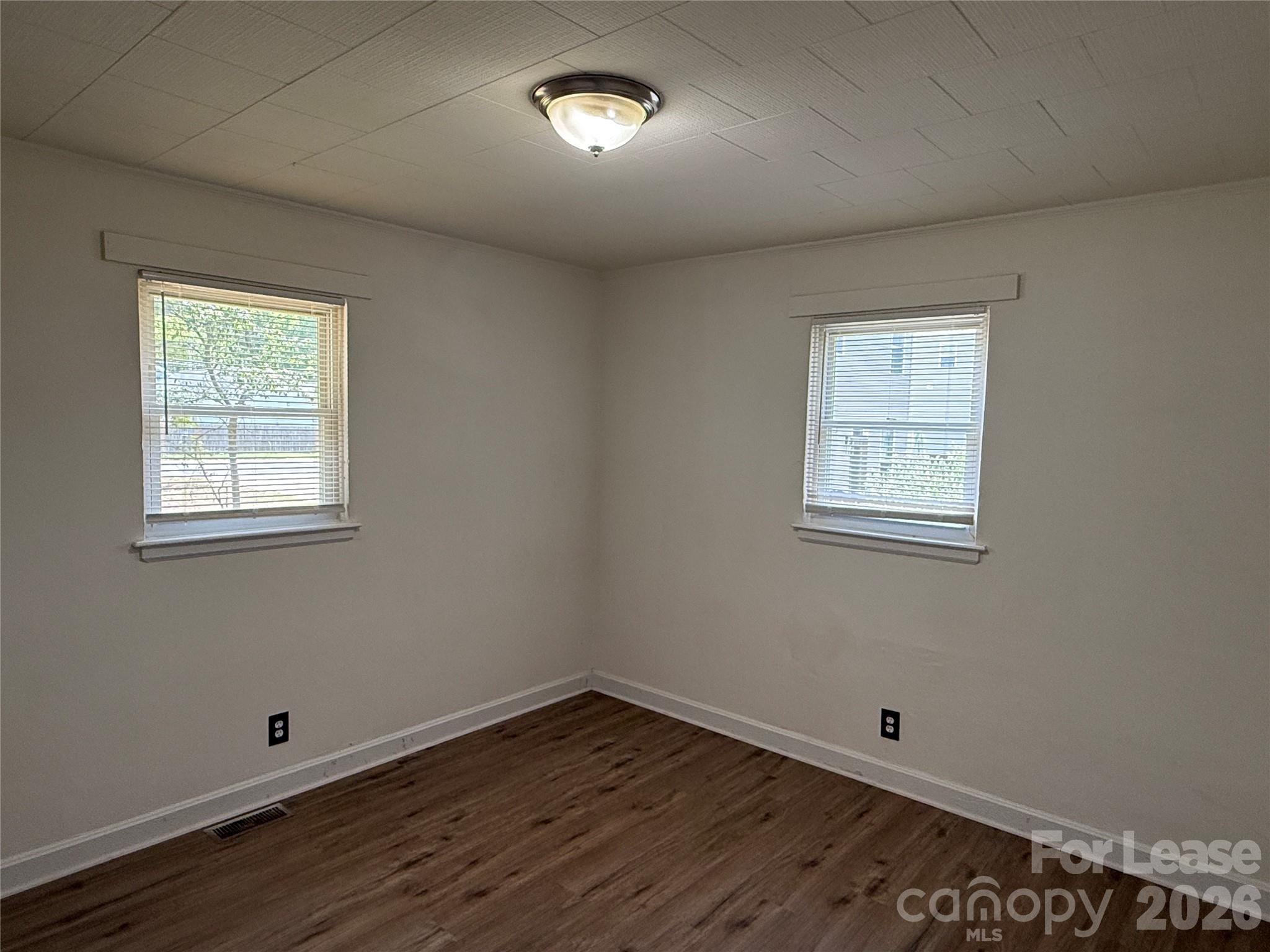 6009 Monteith Drive Property Photo 4