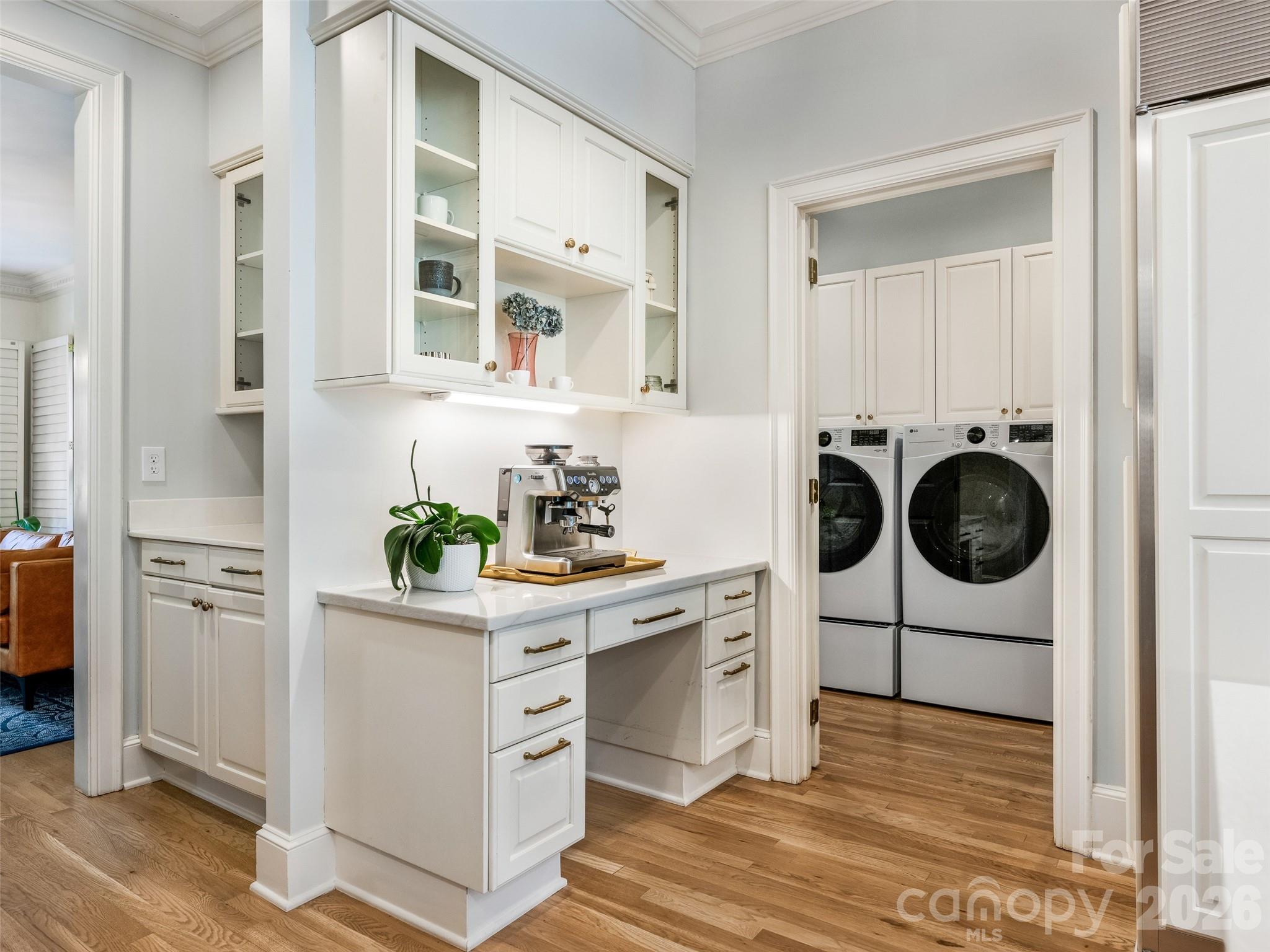 5216 Sunningdale Drive Property Photo 14