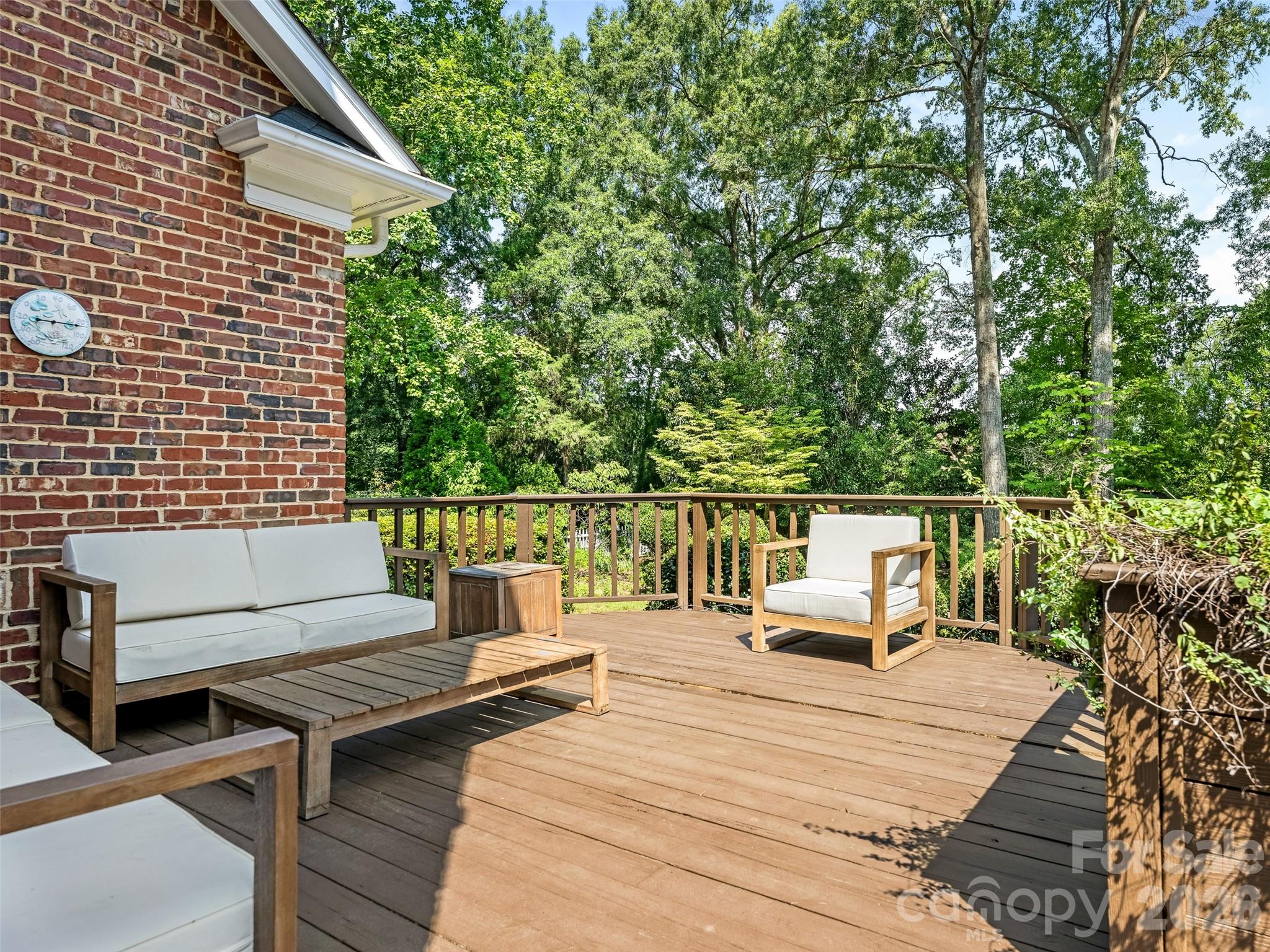 5216 Sunningdale Drive Property Photo 35