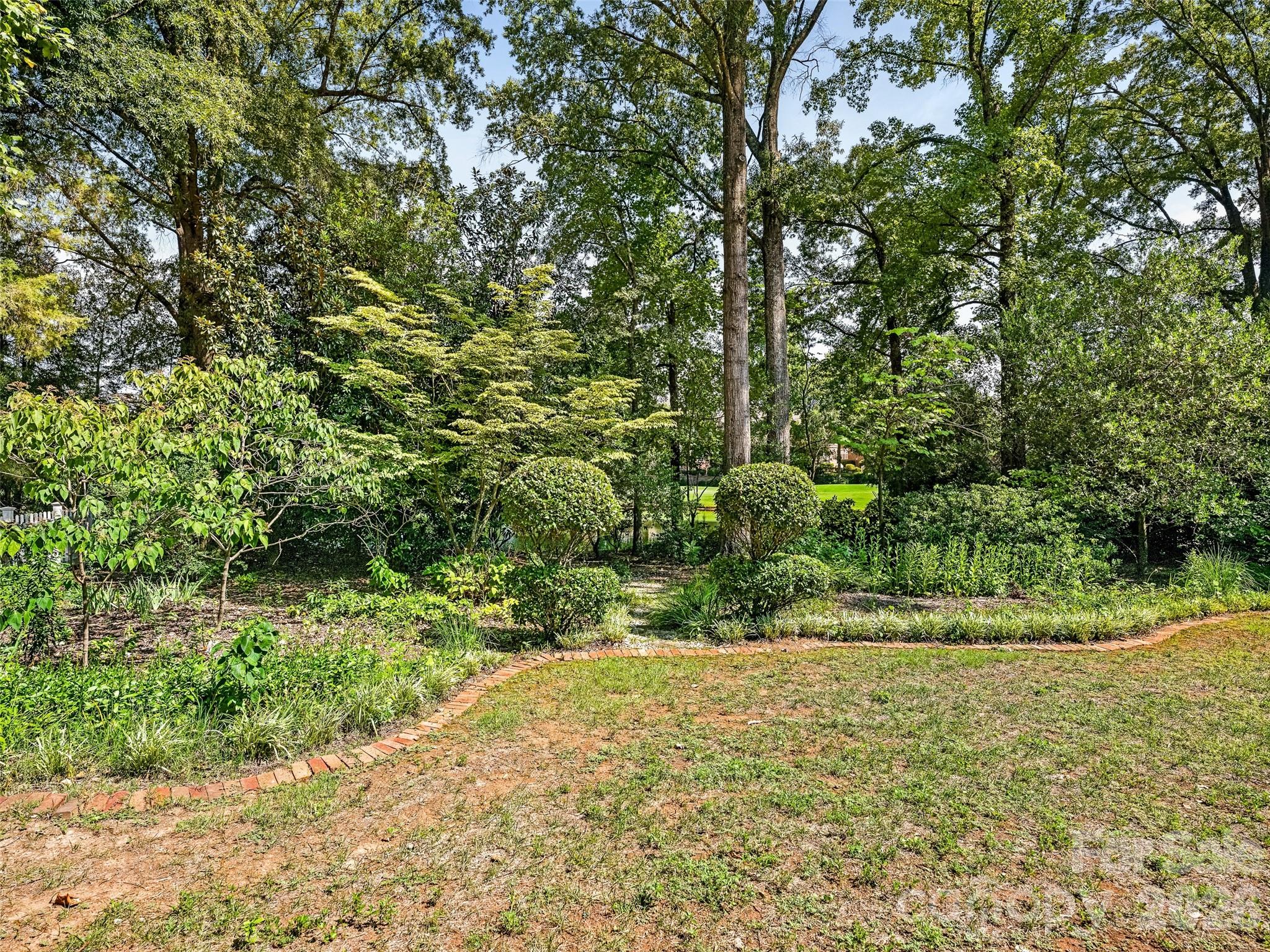 5216 Sunningdale Drive Property Photo 38