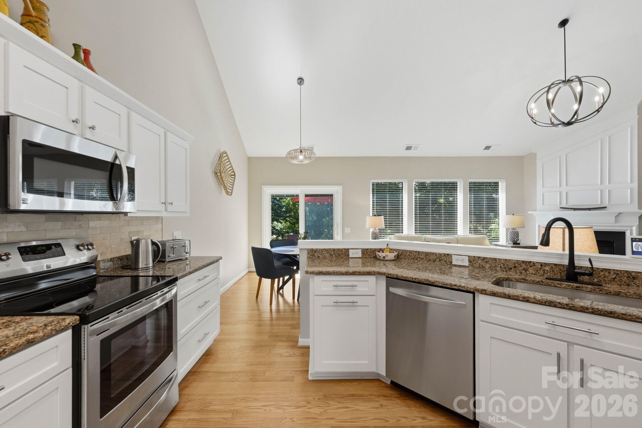 12102 Humboldt Drive Property Photo 8