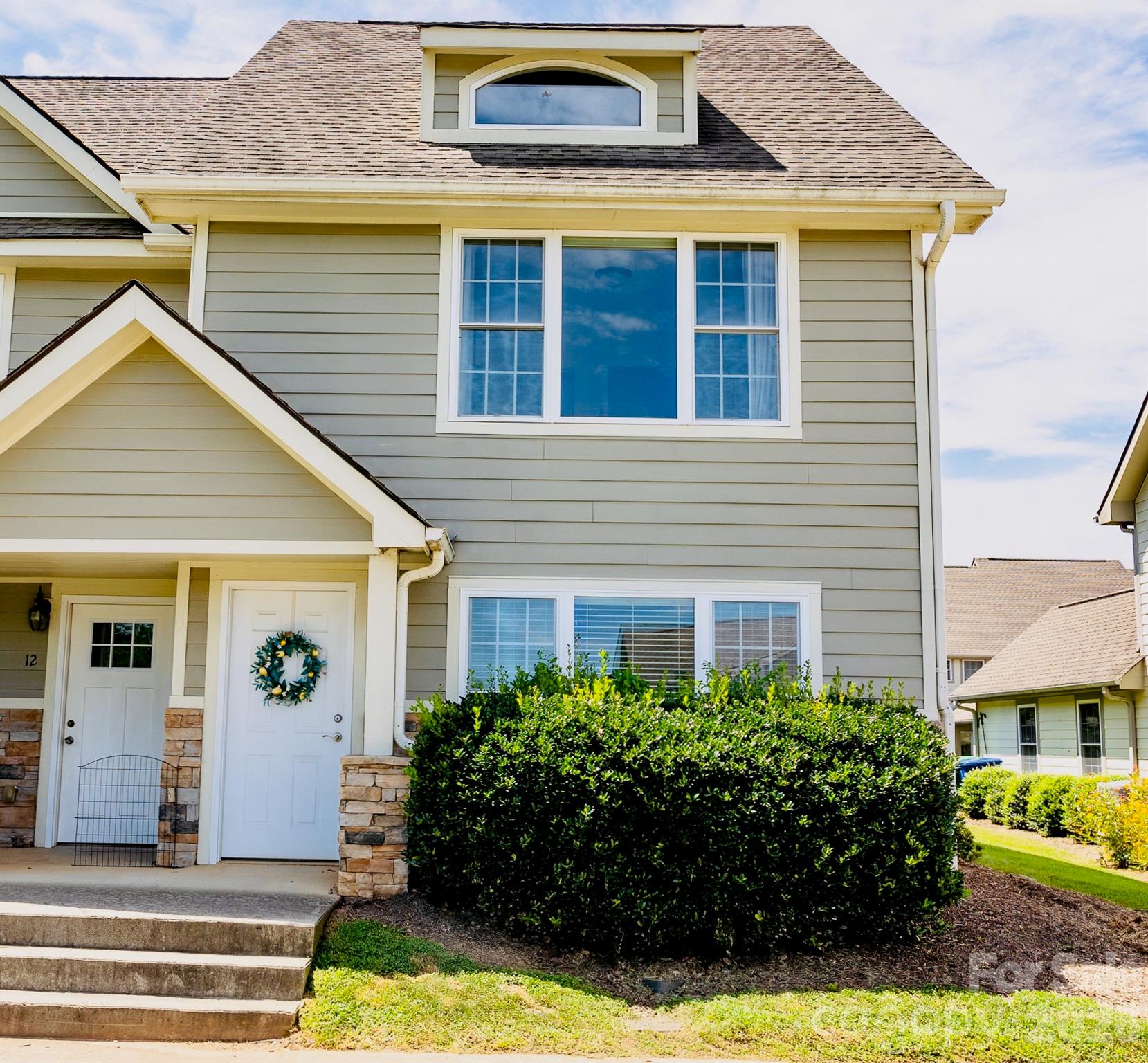 14 Rotunda Circle Property Photo 1