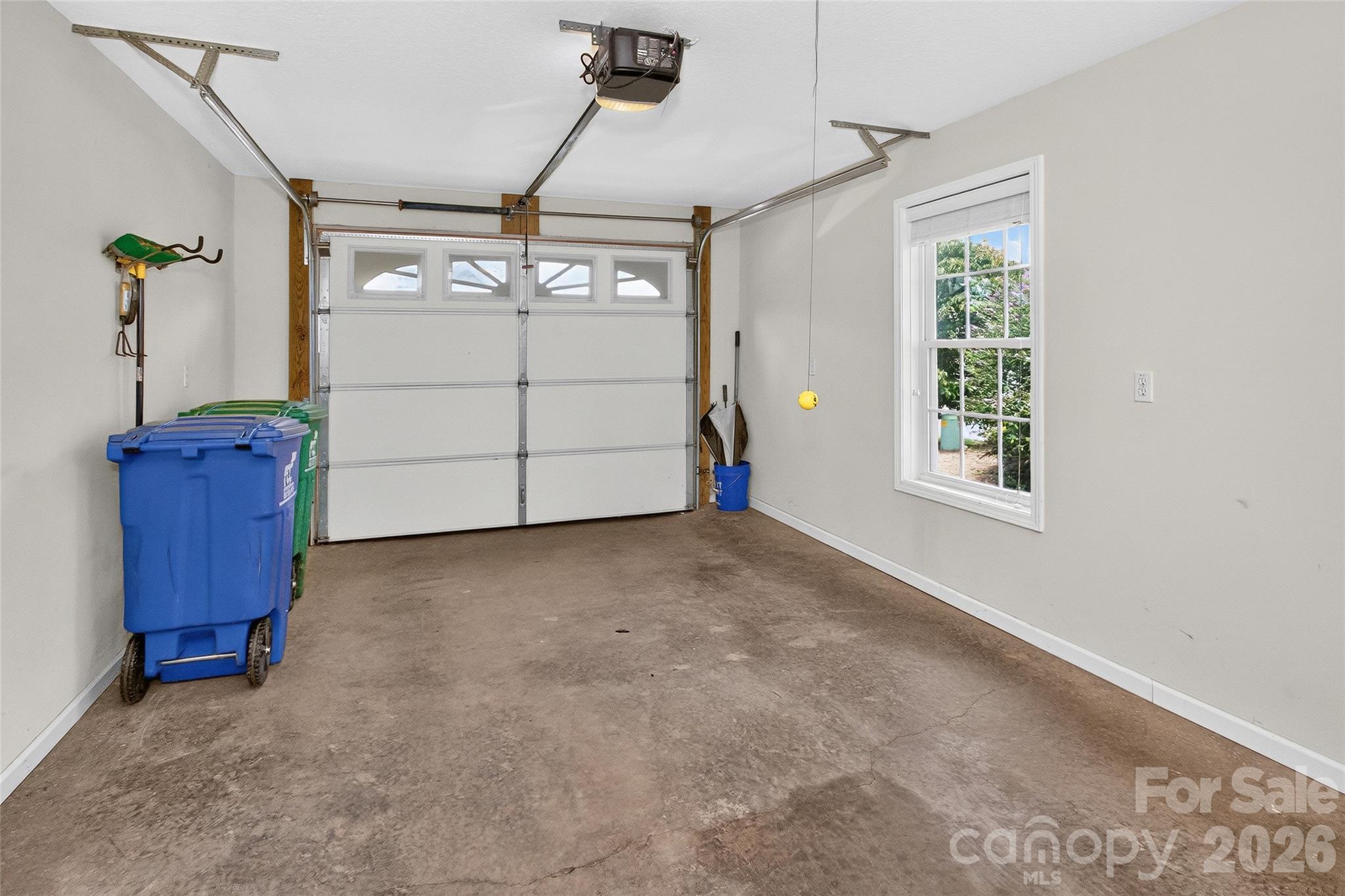 14 Rotunda Circle Property Photo 37