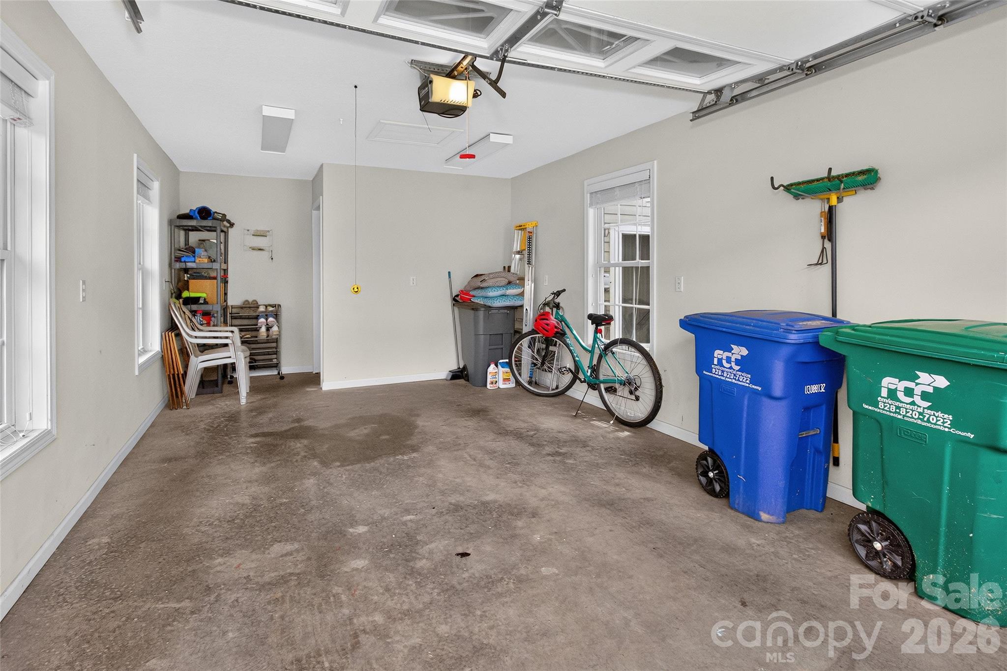 14 Rotunda Circle Property Photo 38