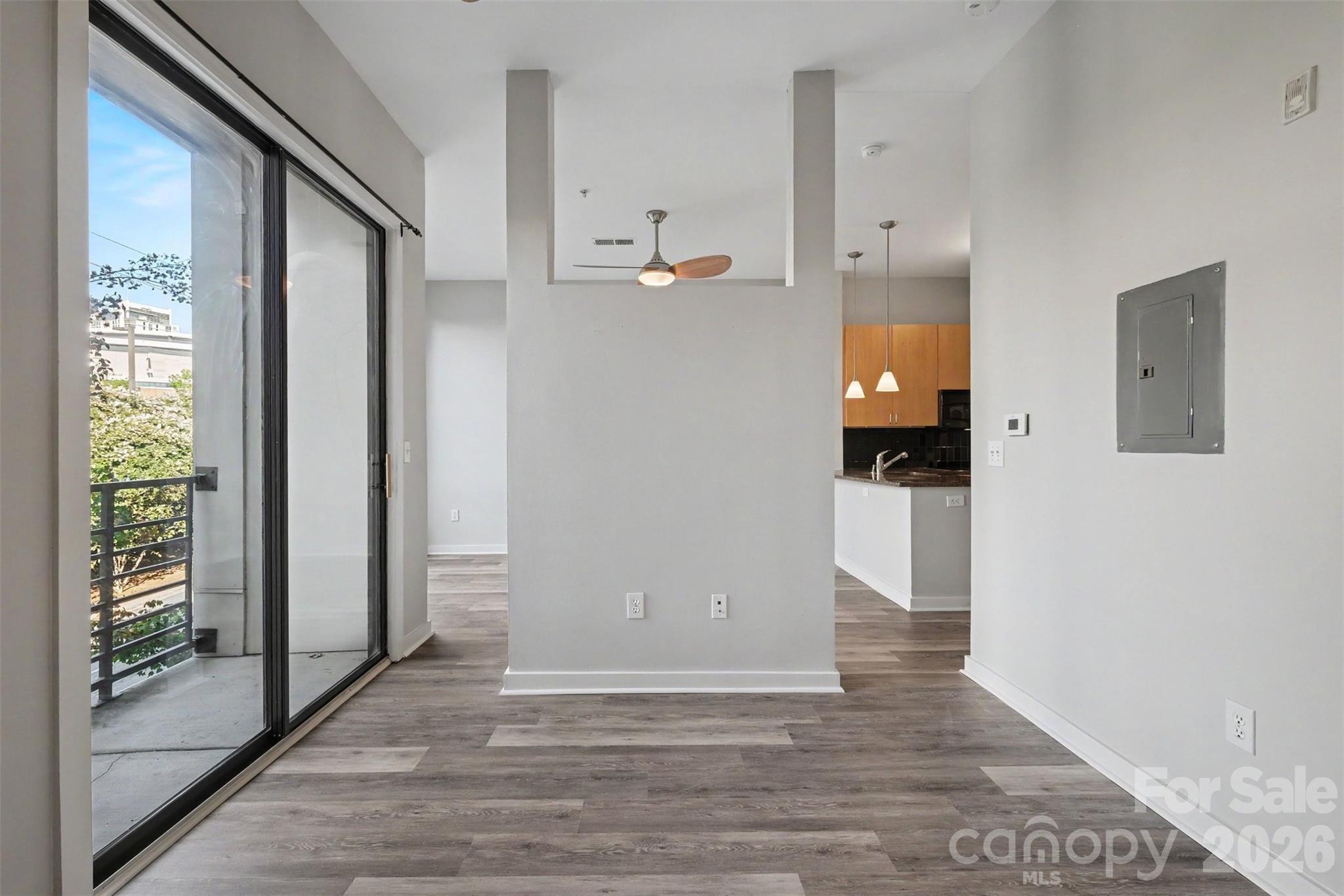 525 E 6th Street 201 Property Photo 15