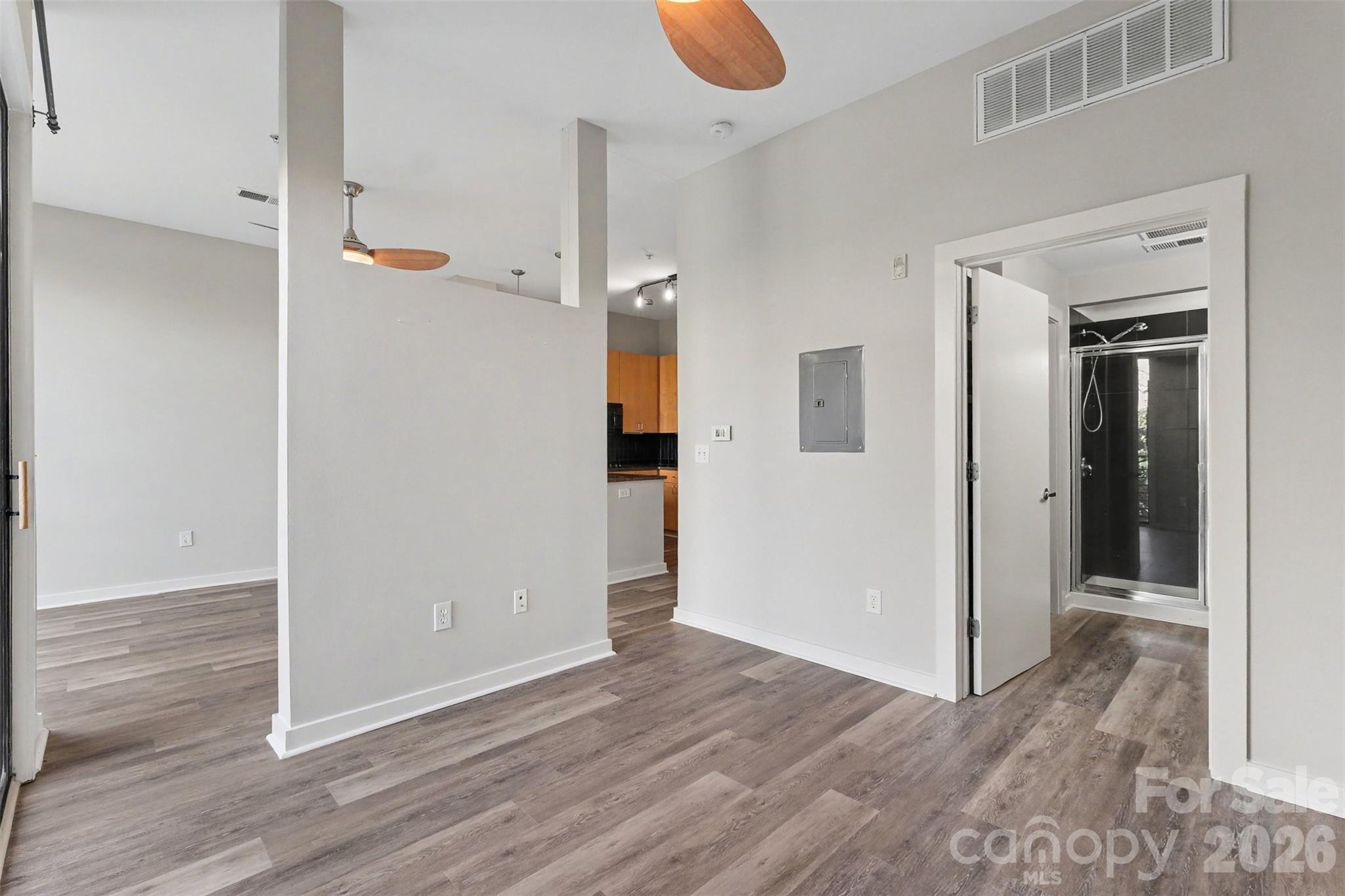 525 E 6th Street 201 Property Photo 16