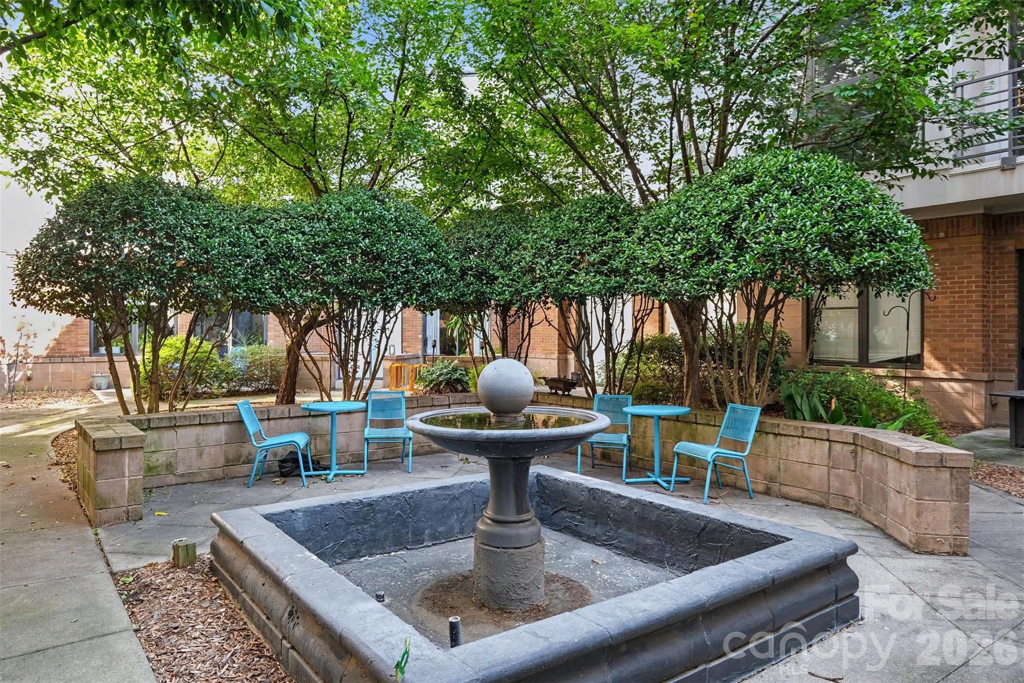 525 E 6th Street 201 Property Photo 24