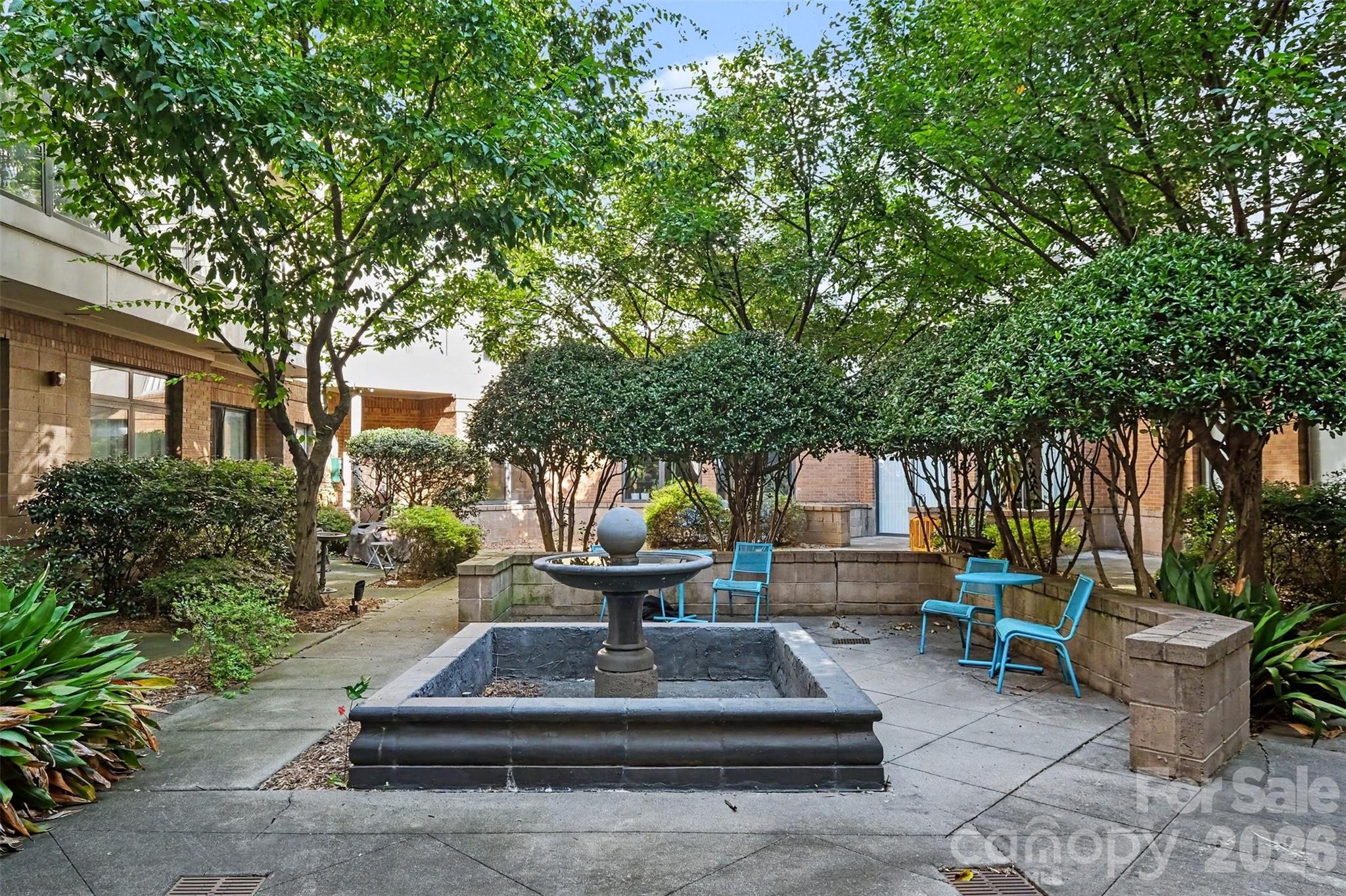 525 E 6th Street 201 Property Photo 25