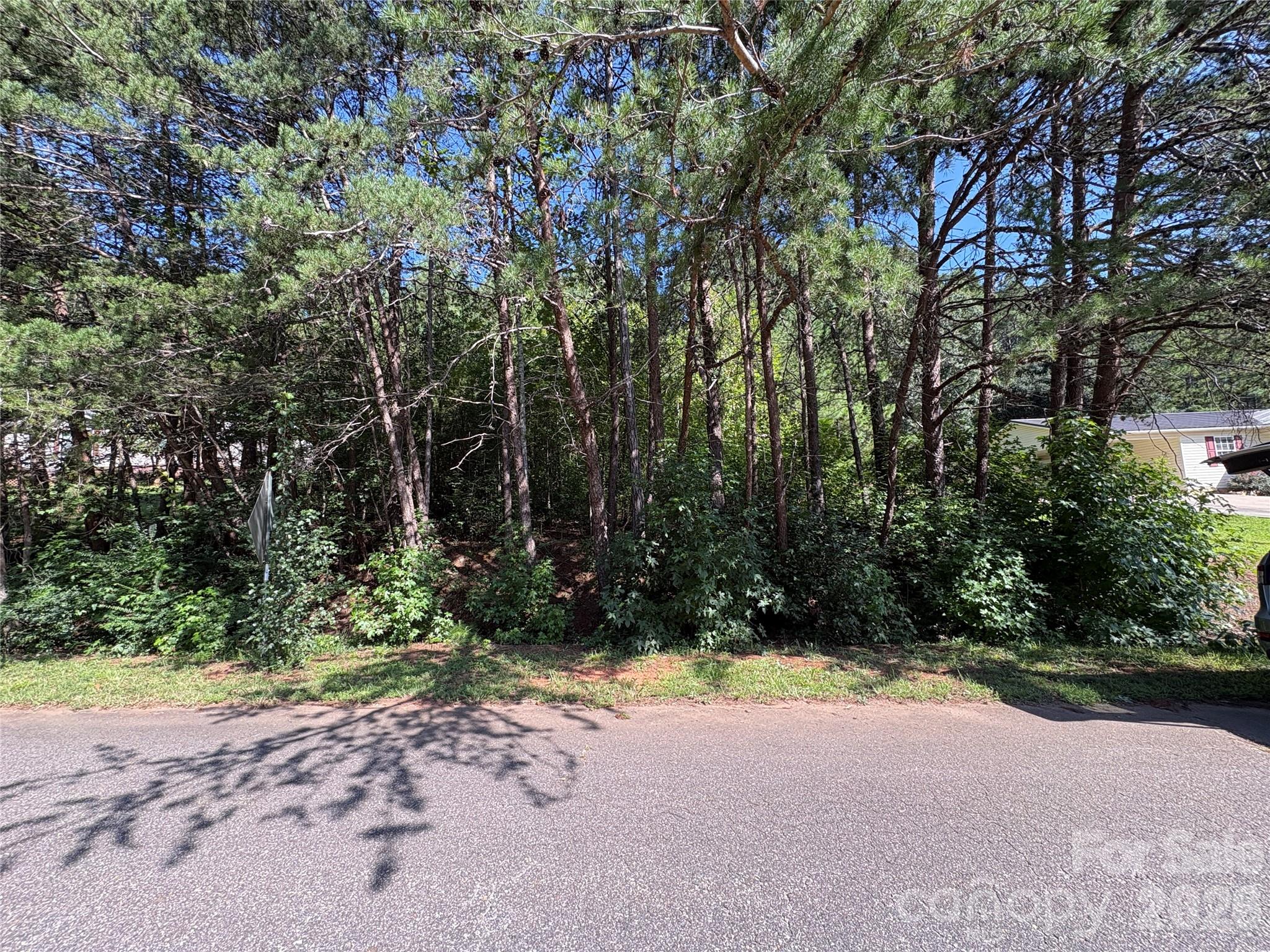 127 S Yadkin River Road Property Photo 2