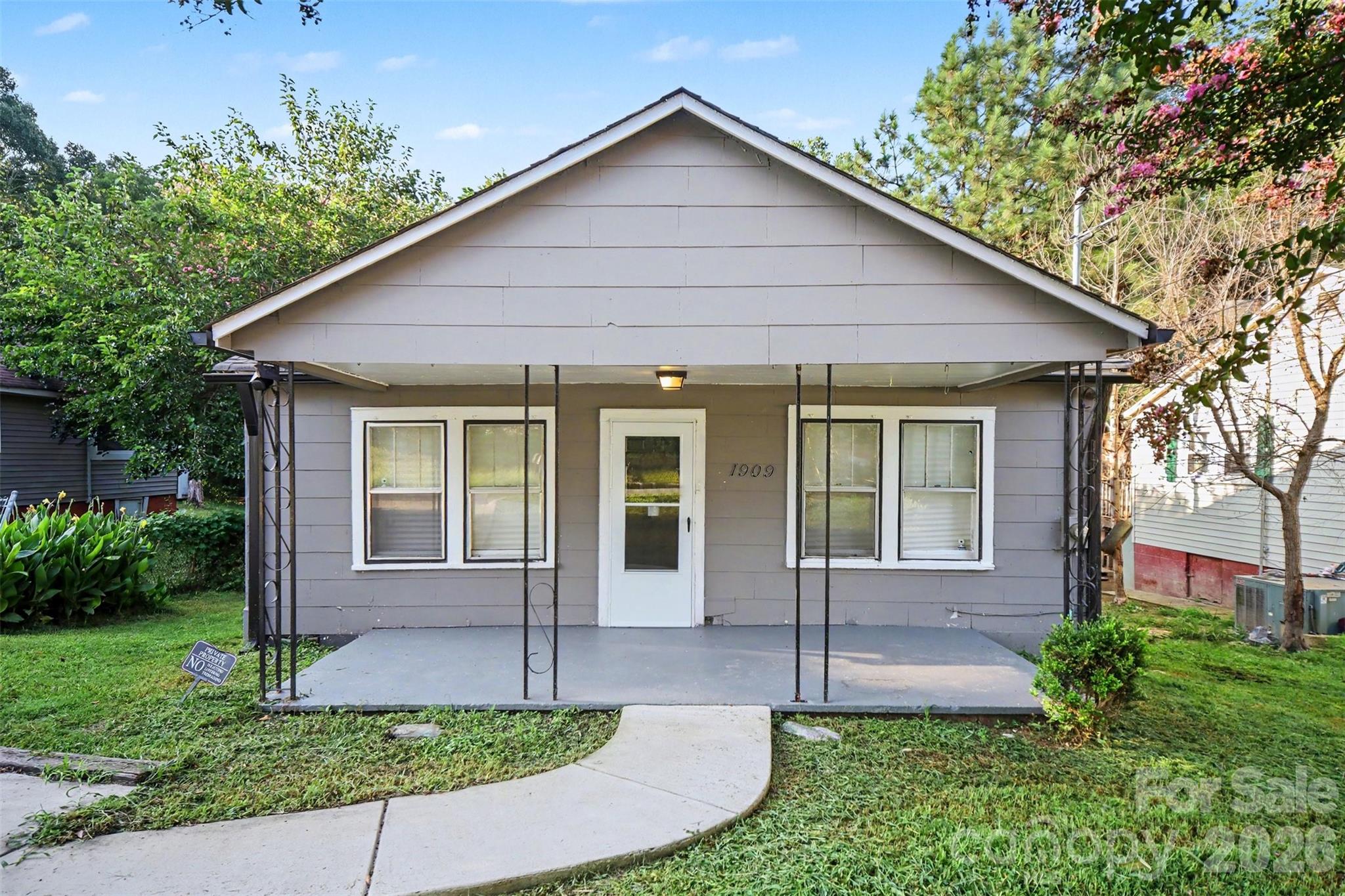 1909 Marshall Avenue Property Photo 1