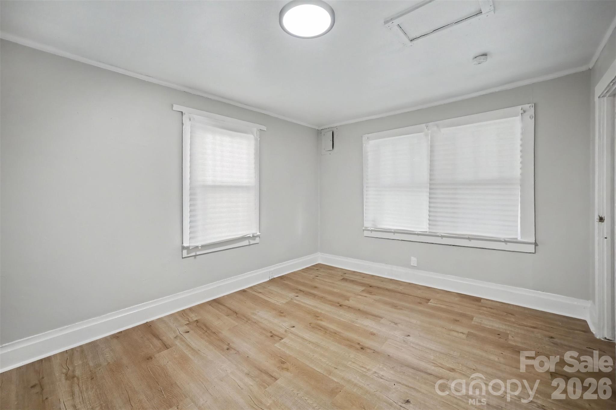 1909 Marshall Avenue Property Photo 8