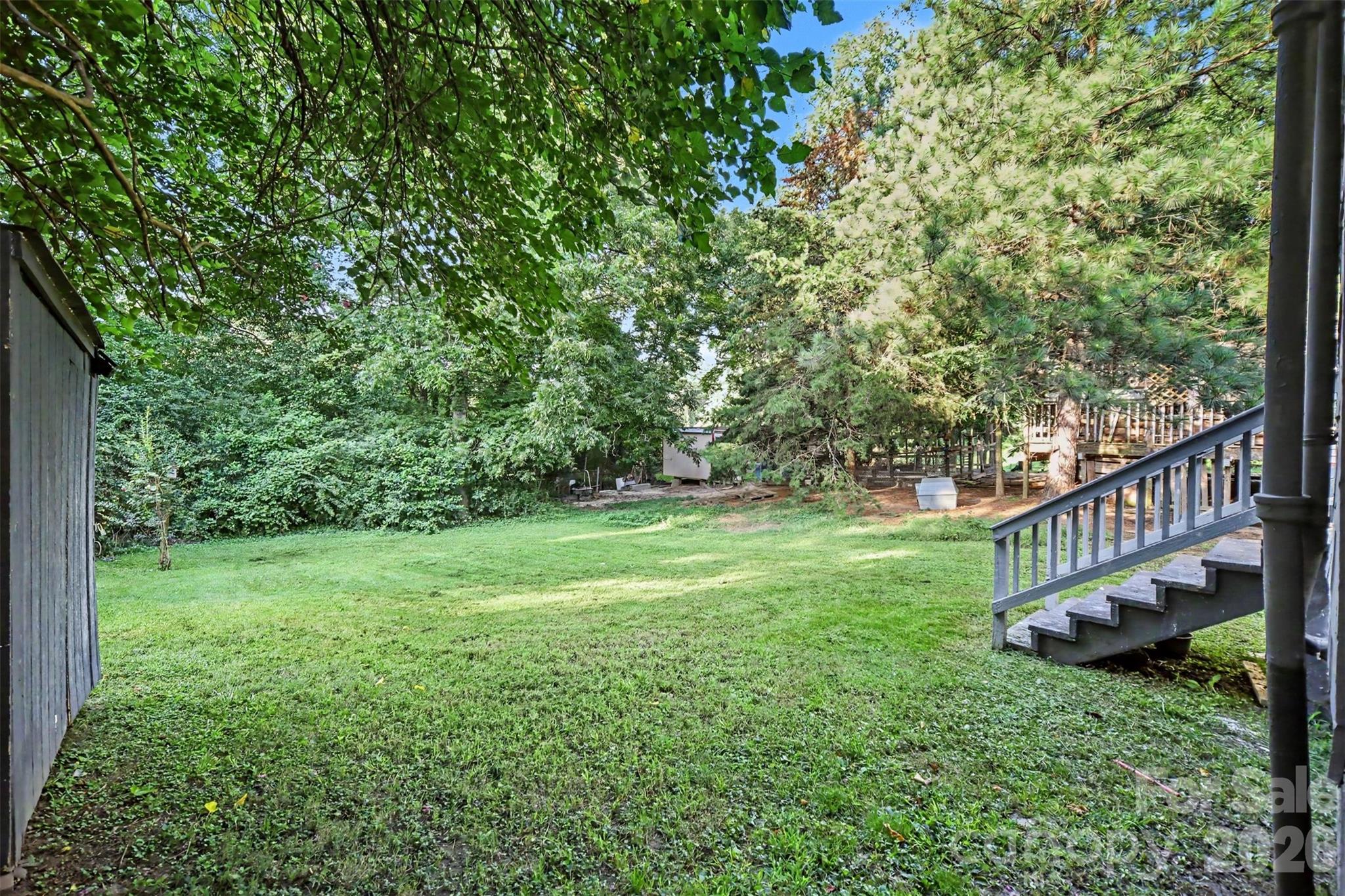 1909 Marshall Avenue Property Photo 22