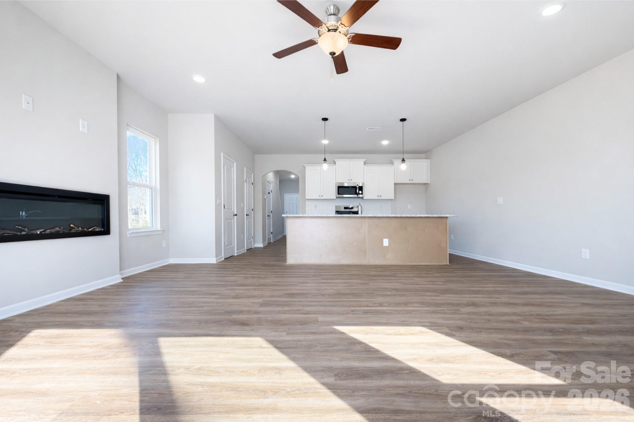 5913 Wallace Avenue Property Photo 4