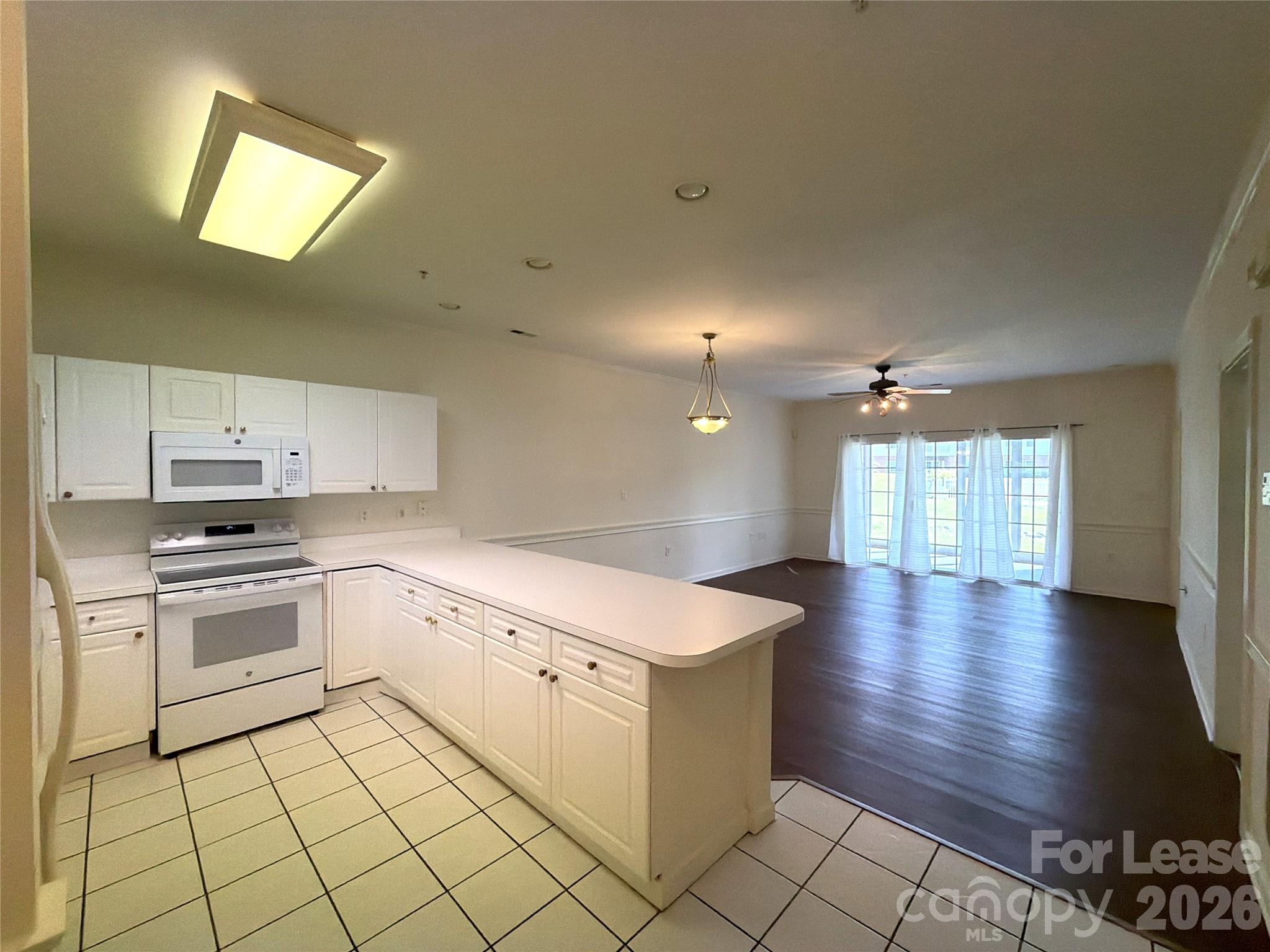 9113 Meadow Vista Road Property Photo 4