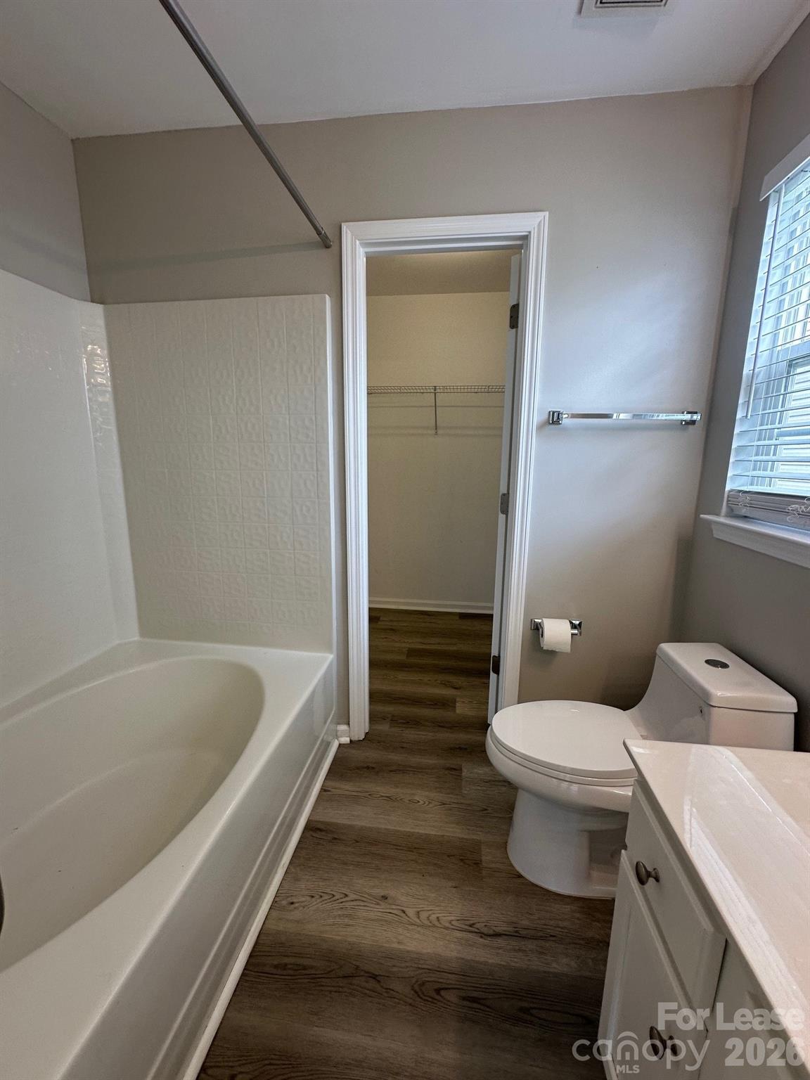 14108 Riding Hill Avenue Property Photo 9