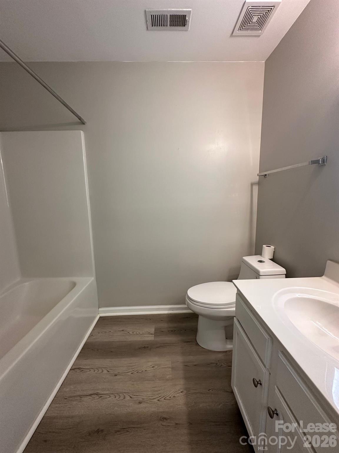 14108 Riding Hill Avenue Property Photo 10