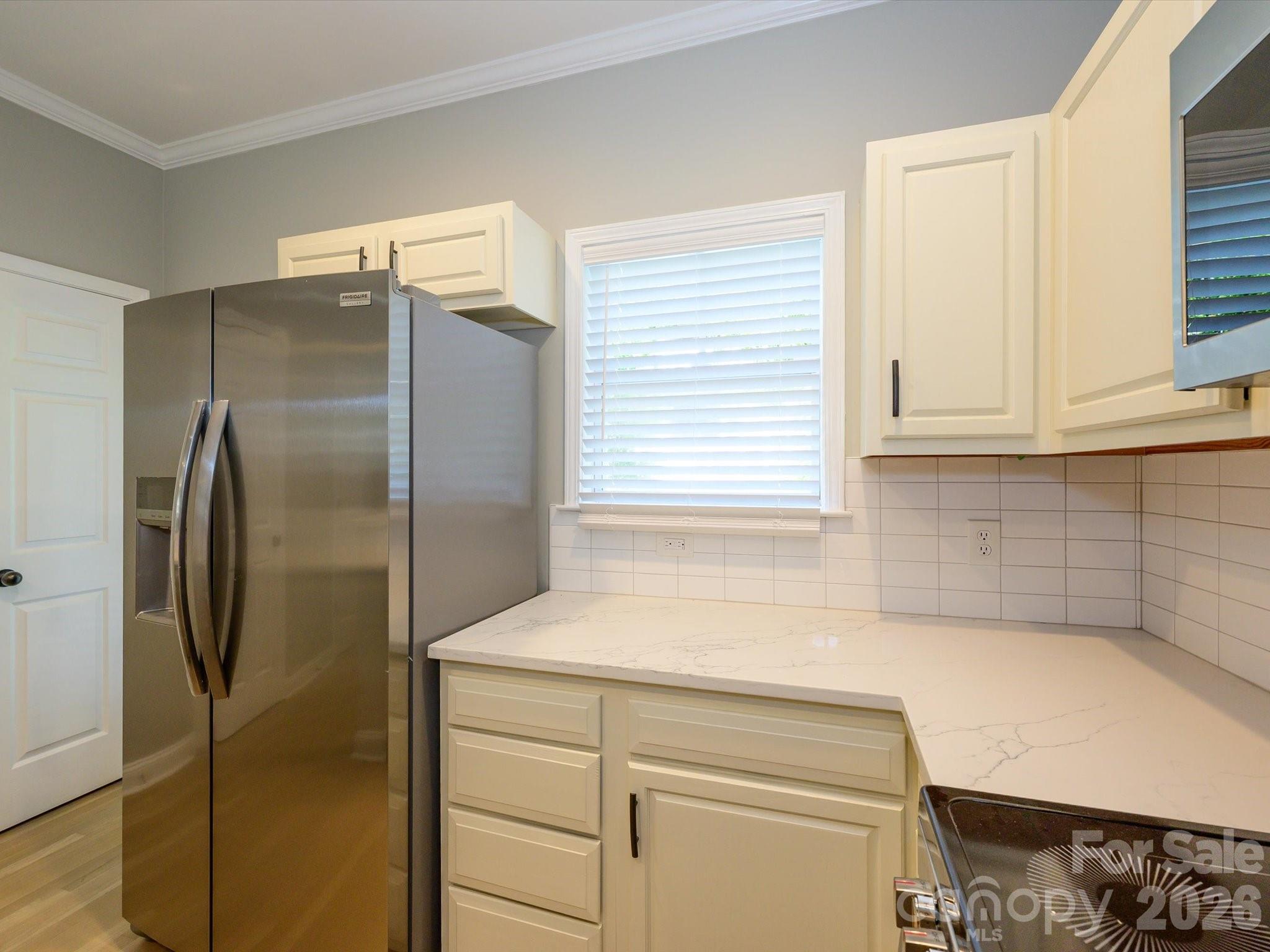 222 S Torrence Street 50 Property Photo 15