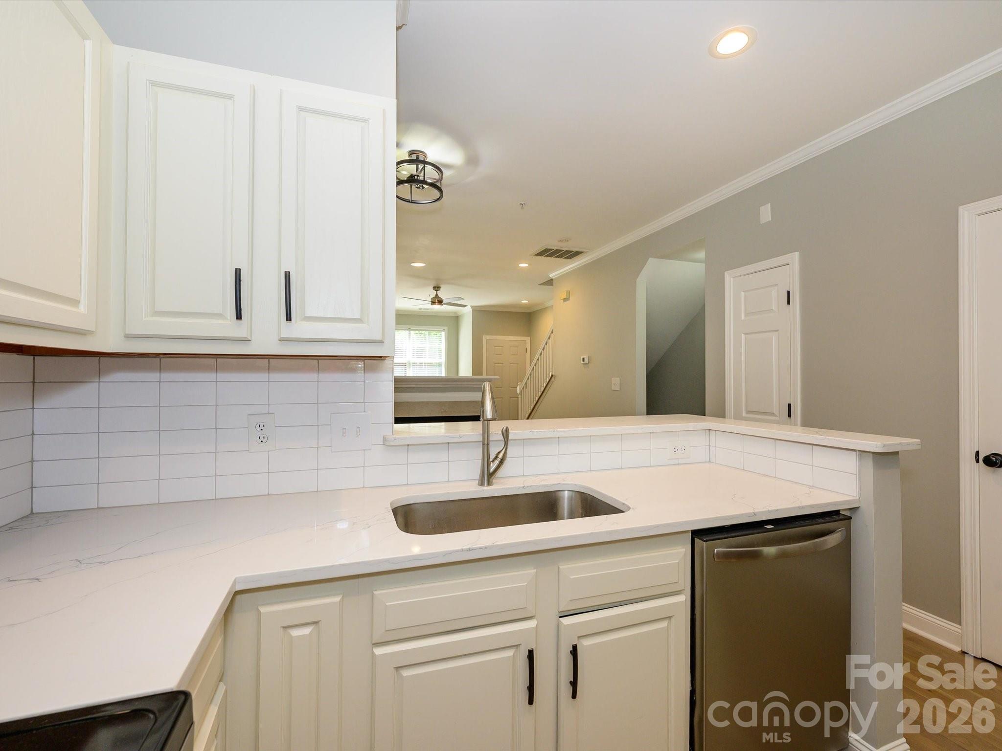 222 S Torrence Street 50 Property Photo 16