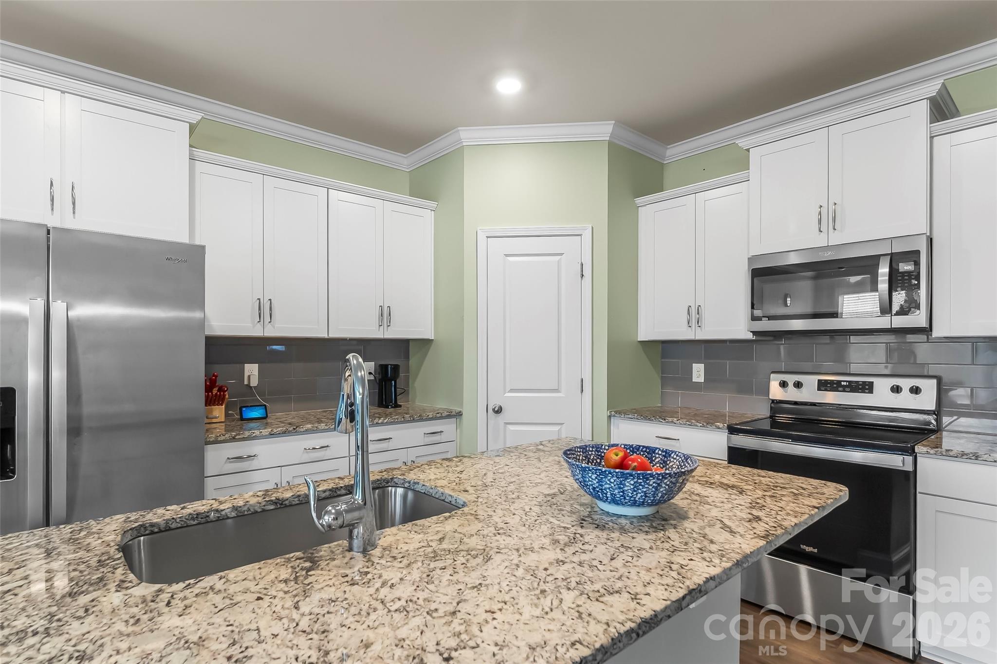 138 Creekview Road Property Photo 4