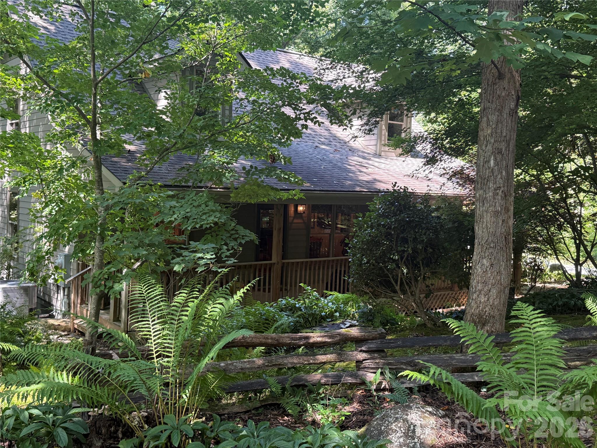 779 Thissa Way Property Photo 2