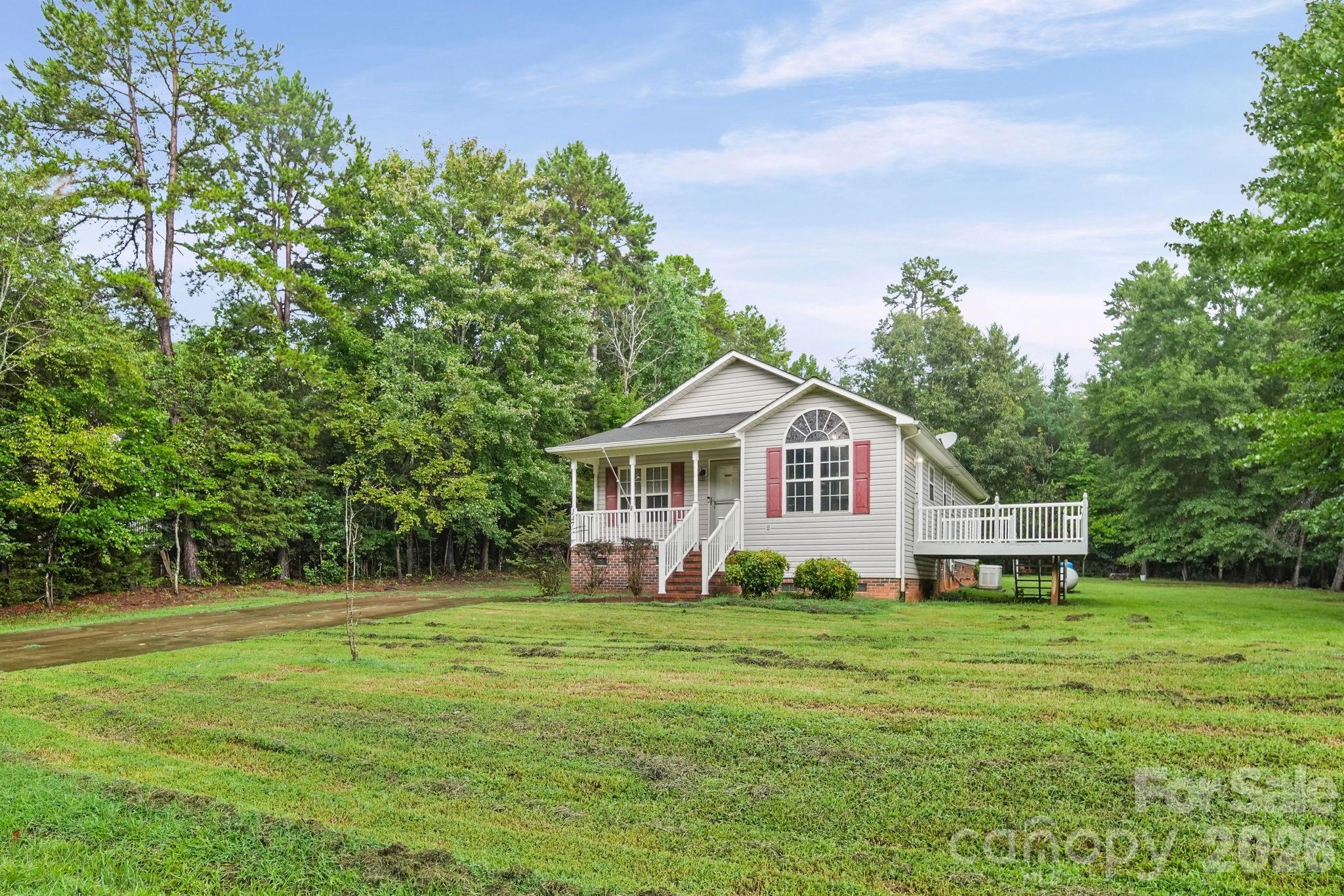 147 Island Terrace Road Property Photo 2