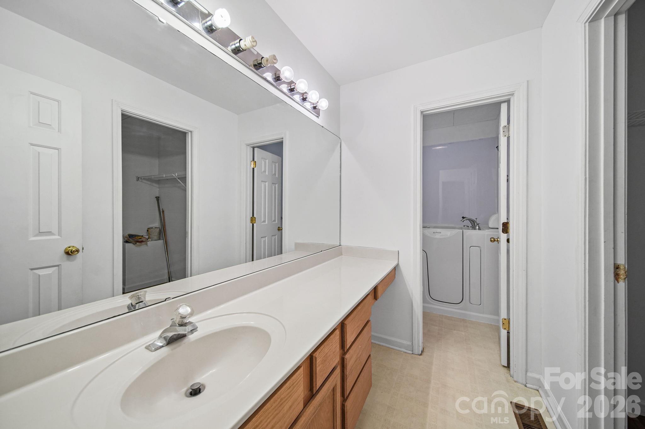 147 Island Terrace Road Property Photo 22