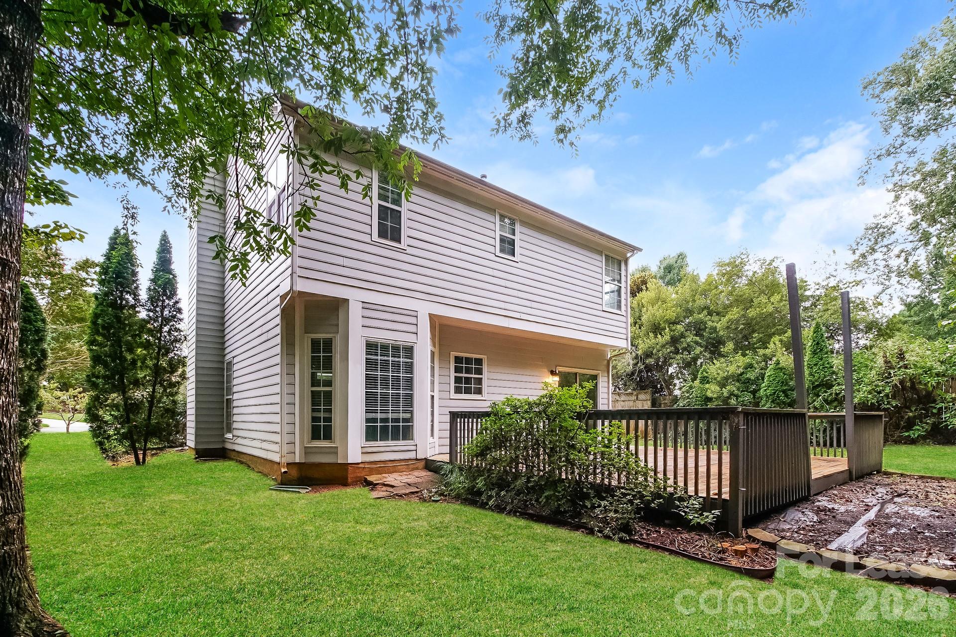 16125 Farmall Drive Property Photo 21