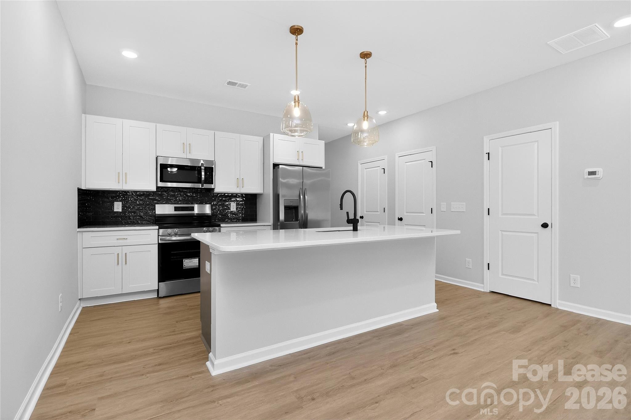 341 N Hoskins Road Property Photo 15
