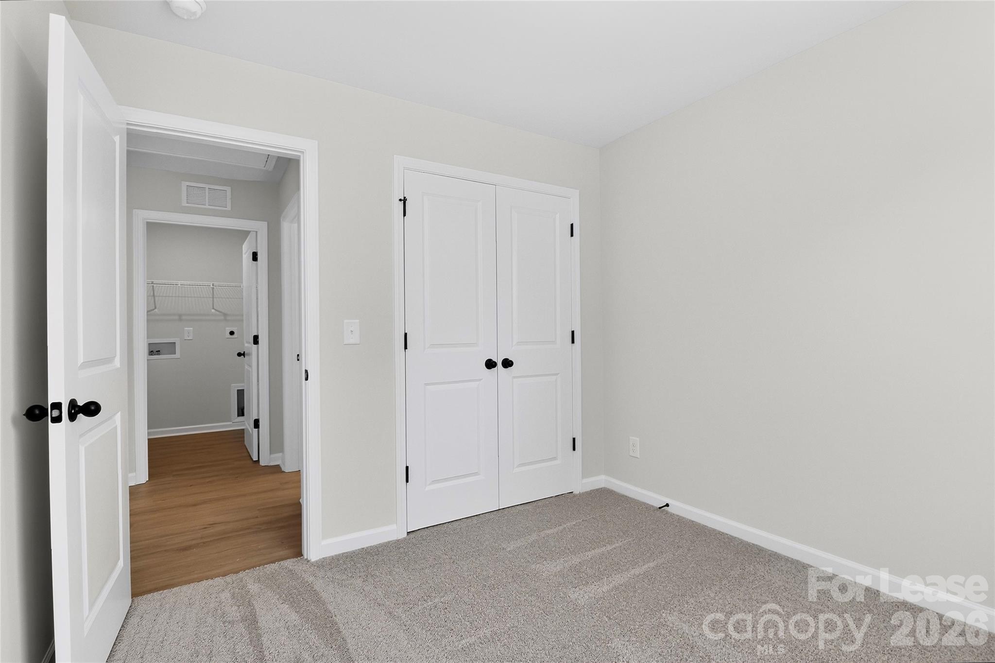341 N Hoskins Road Property Photo 16