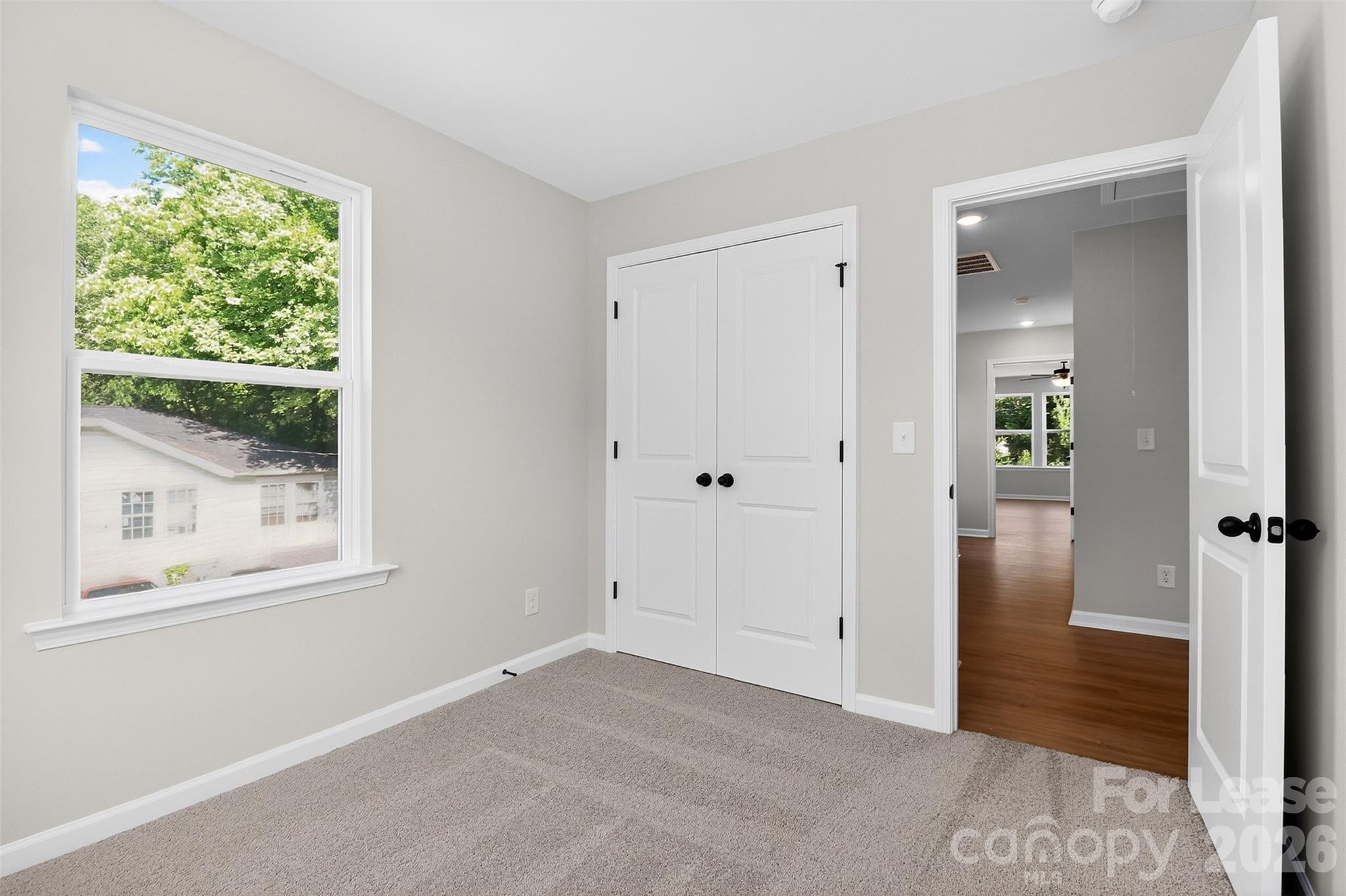 341 N Hoskins Road Property Photo 19