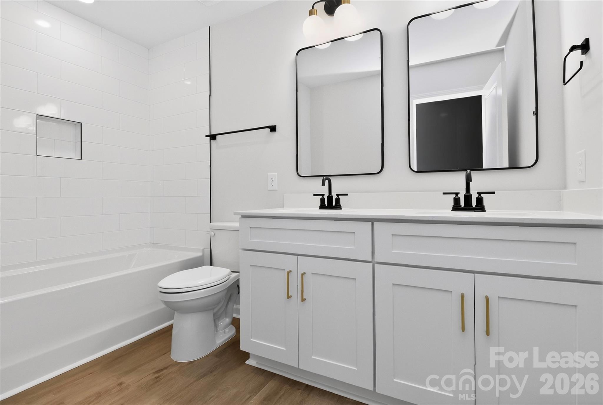 341 N Hoskins Road Property Photo 23