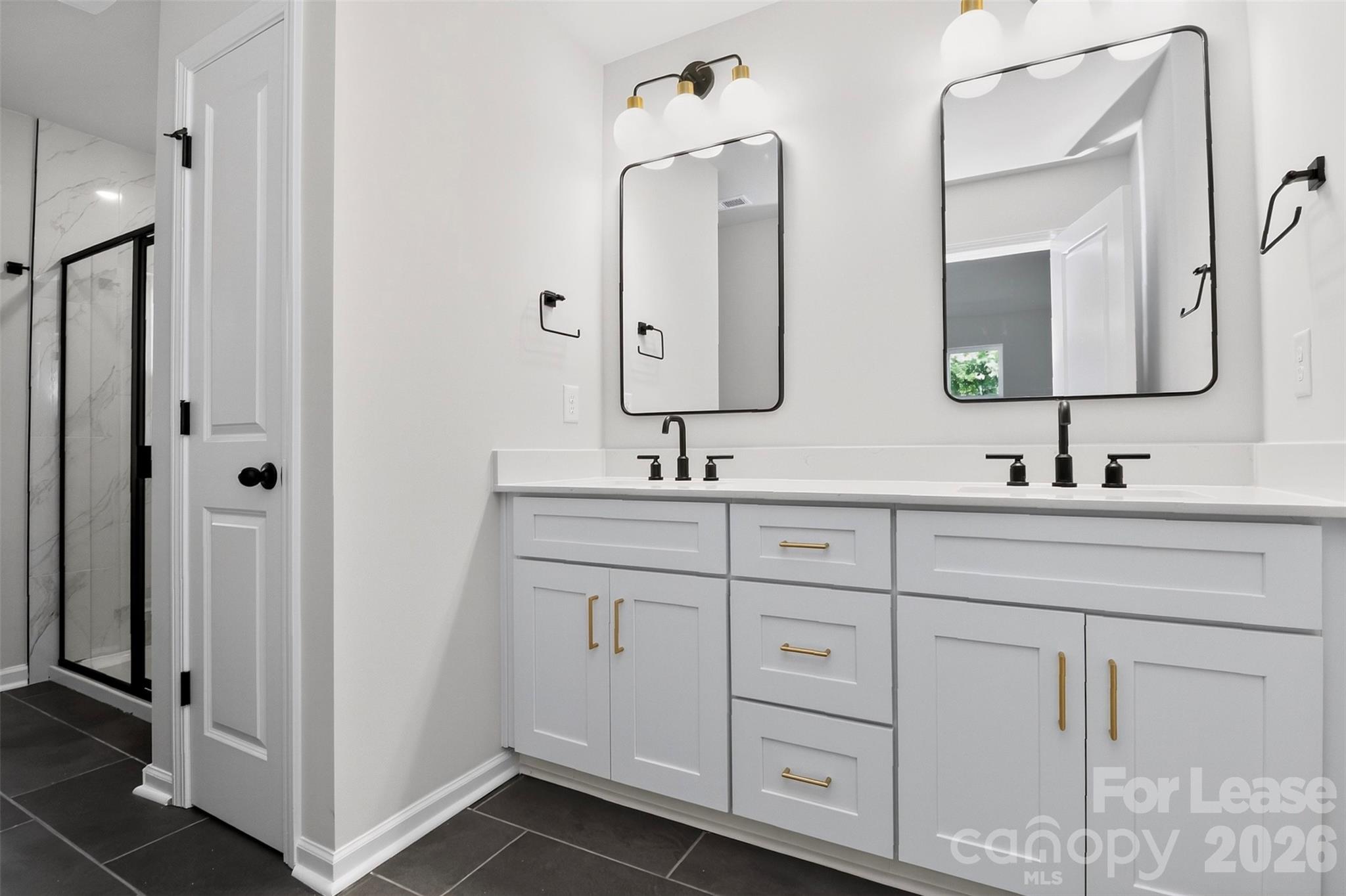 341 N Hoskins Road Property Photo 24