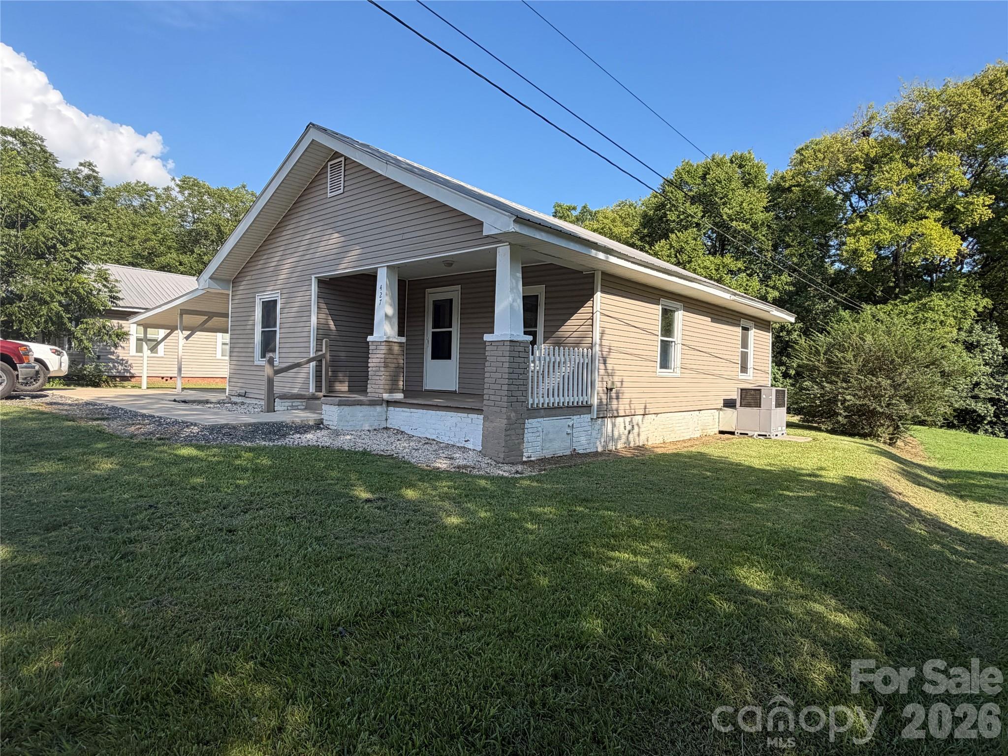 427 W Whitley Street Property Photo 5