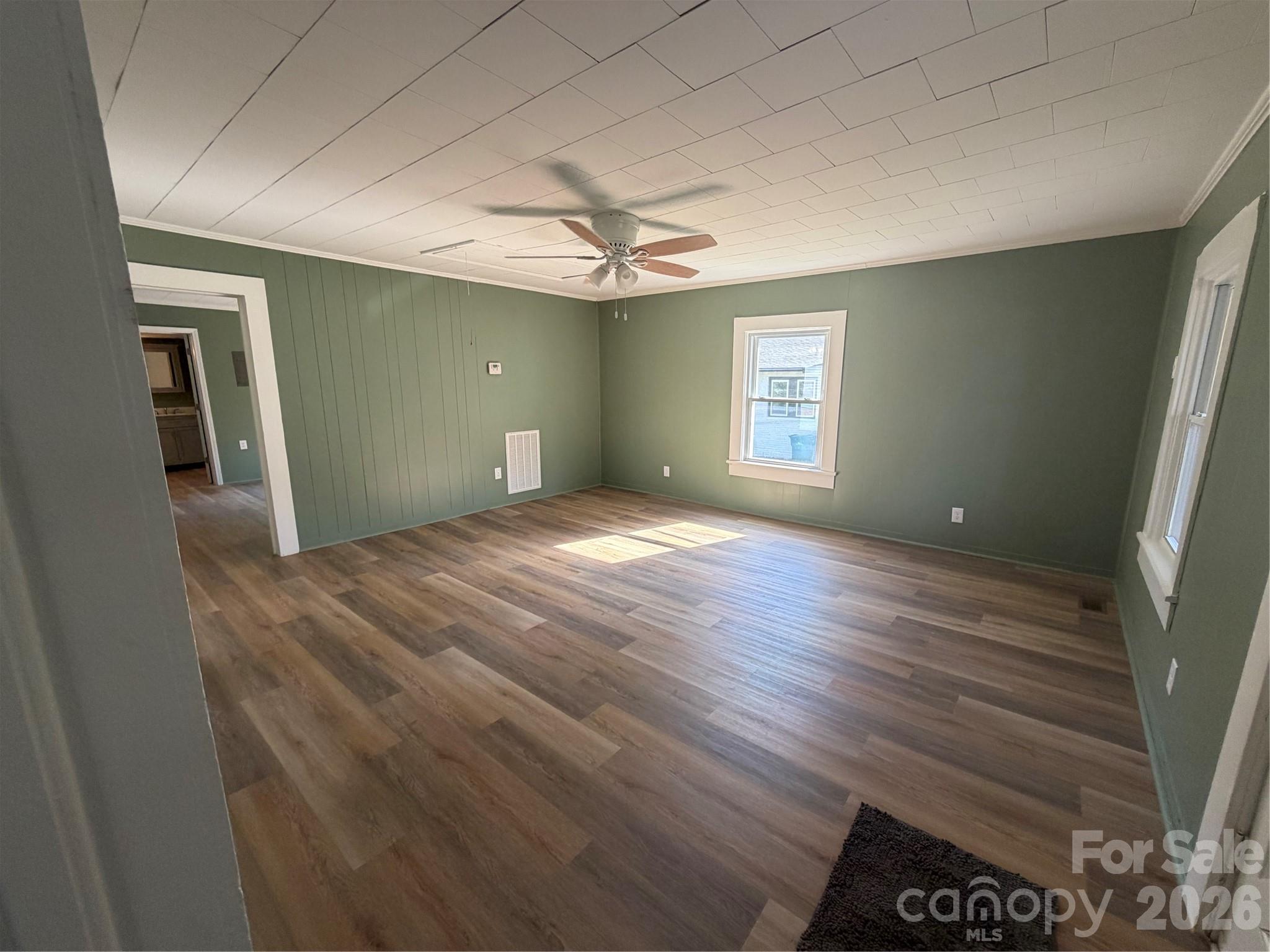 427 W Whitley Street Property Photo 10