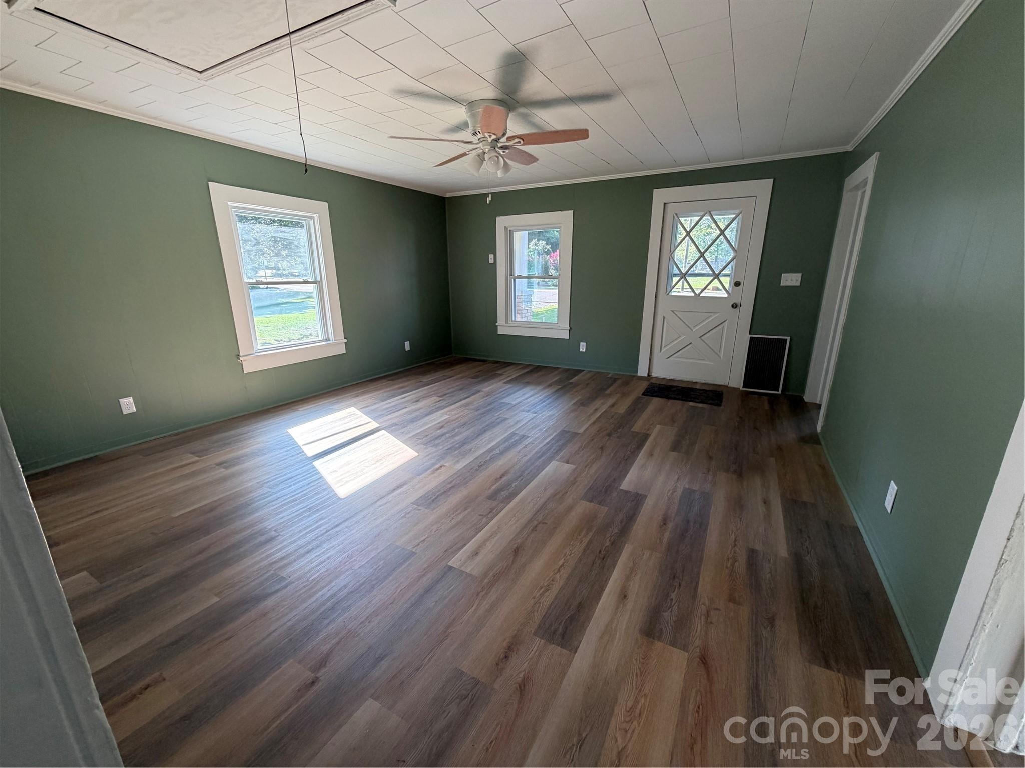 427 W Whitley Street Property Photo 12