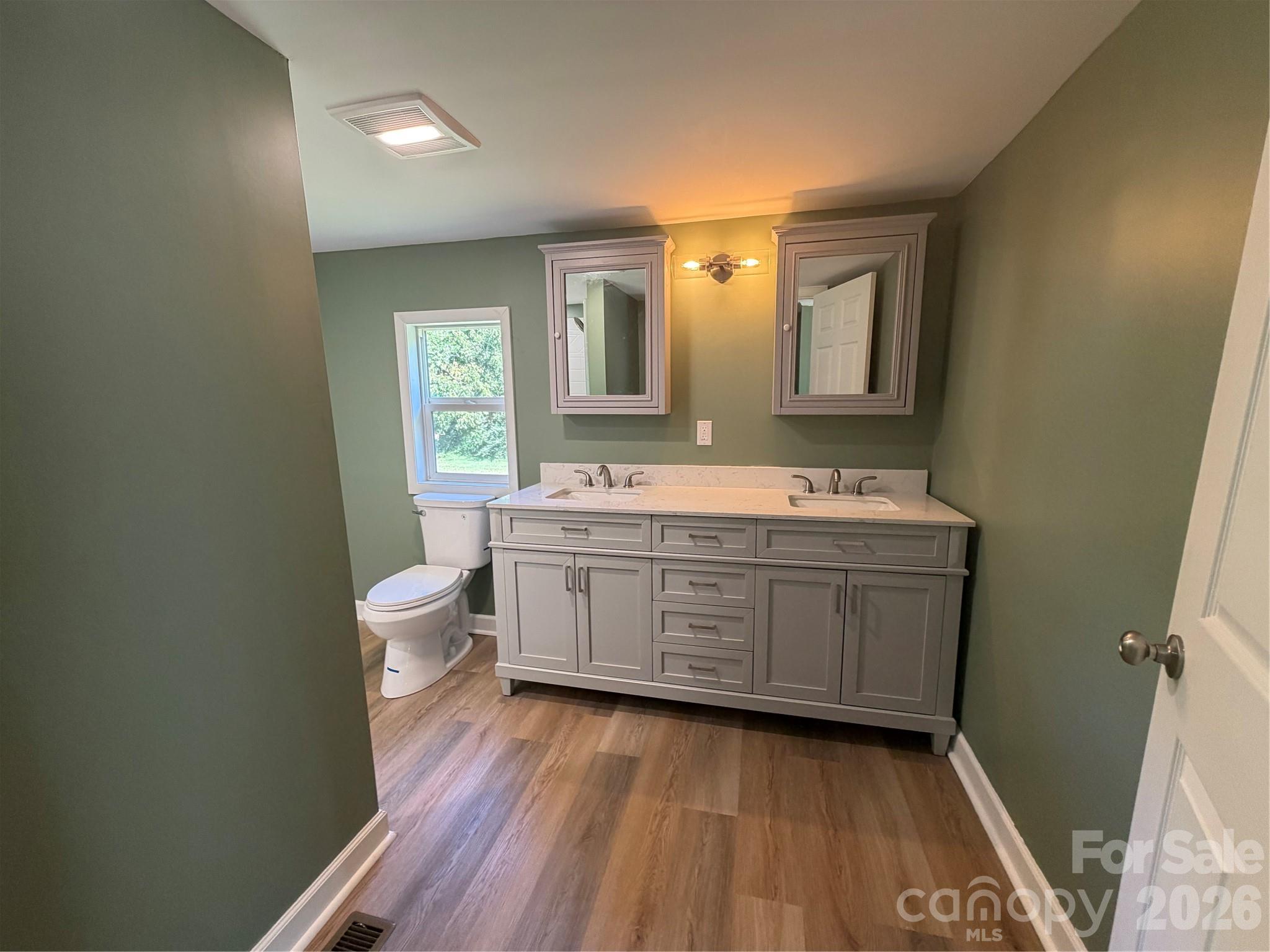 427 W Whitley Street Property Photo 19