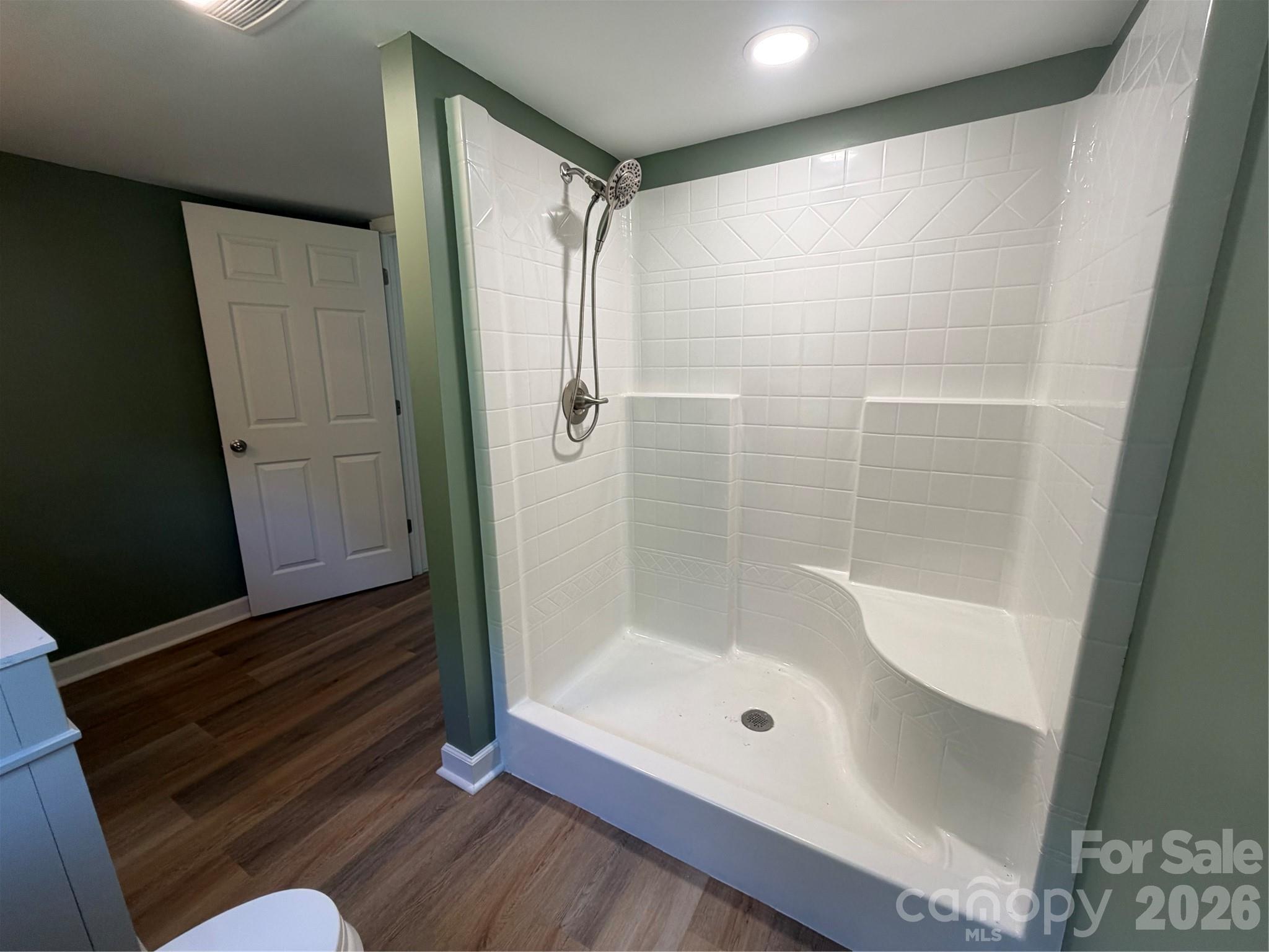 427 W Whitley Street Property Photo 21