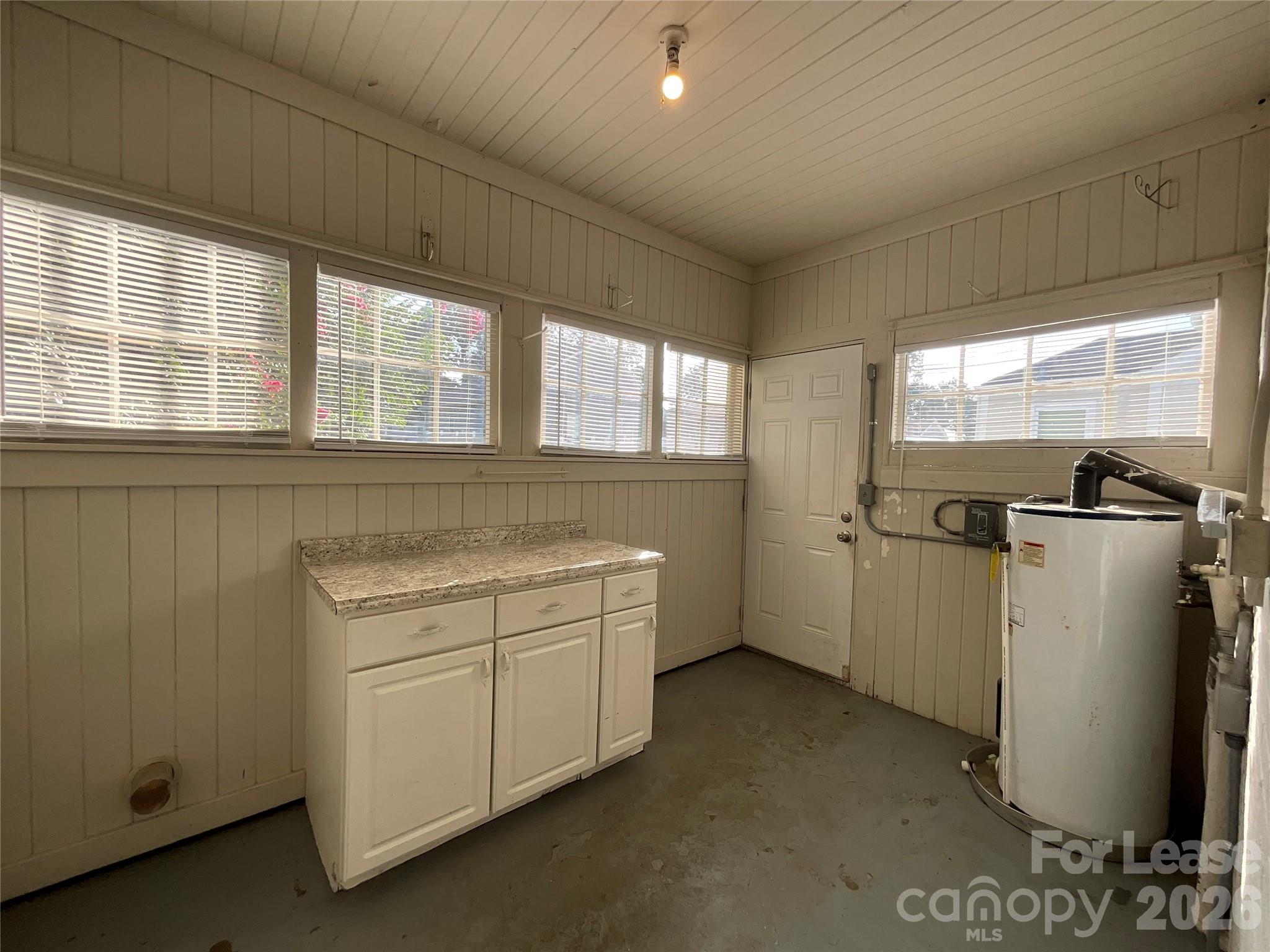 3820 Freedom Drive Property Photo 8