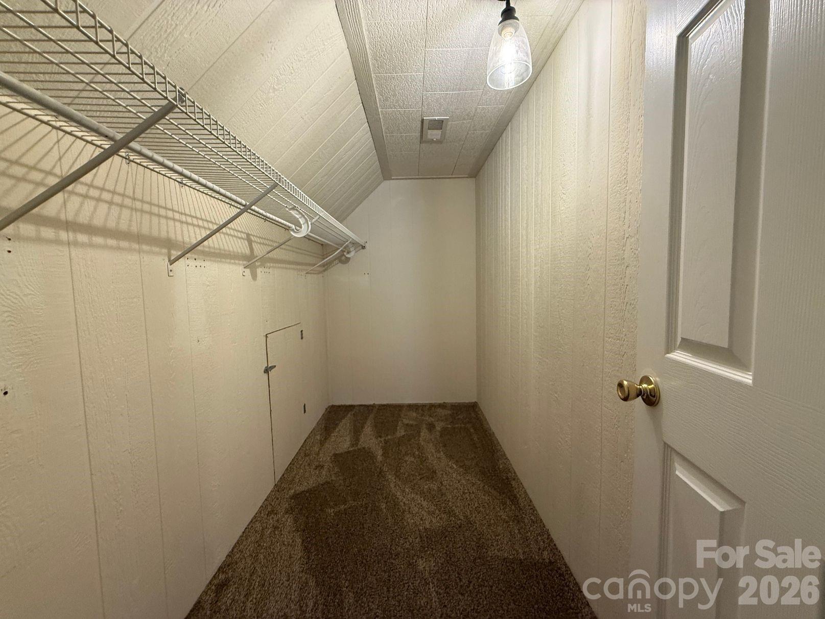1351 S Aspen Street Property Photo 13