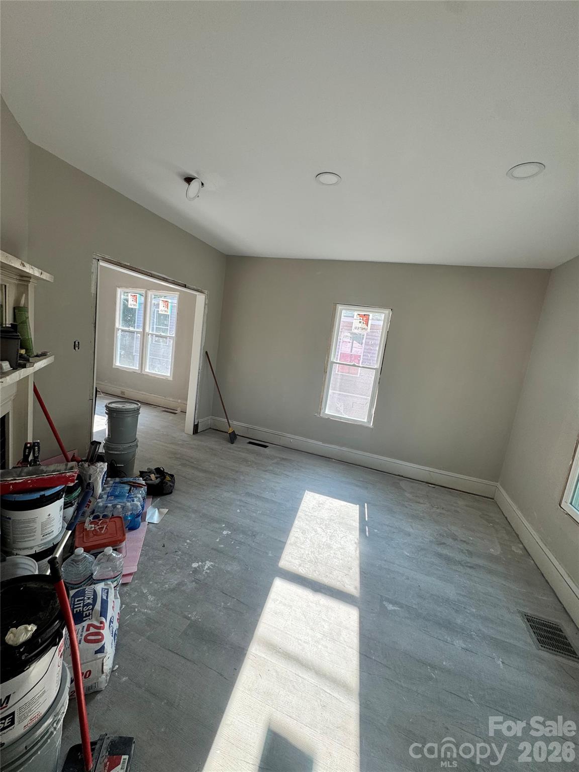 113 W D Street Property Photo 1