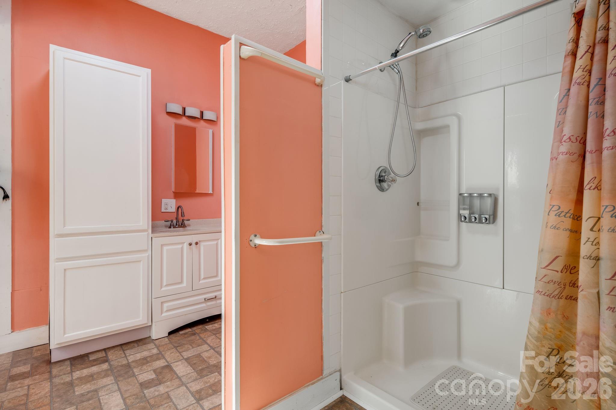 20 Drake Street Property Photo 17