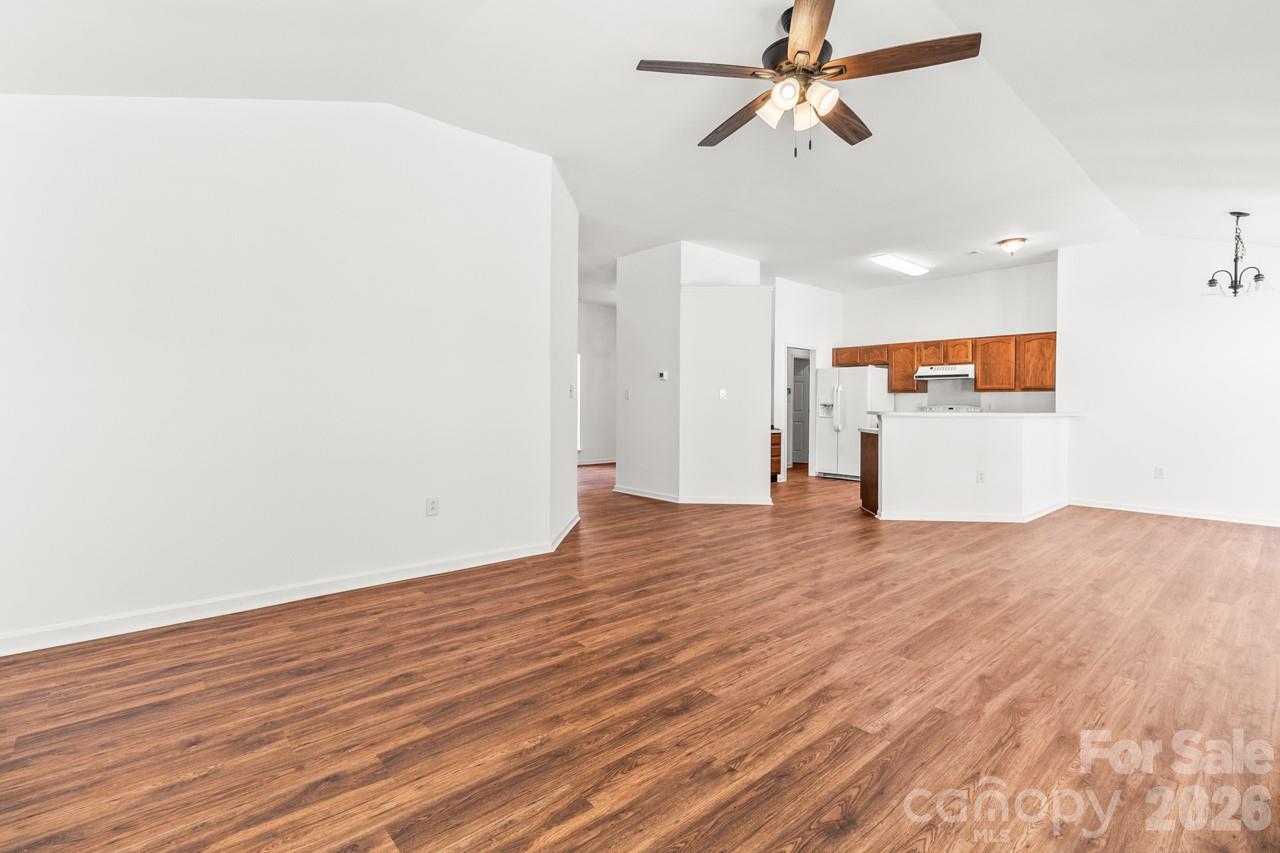 739 Oakbluff Circle Property Photo 12