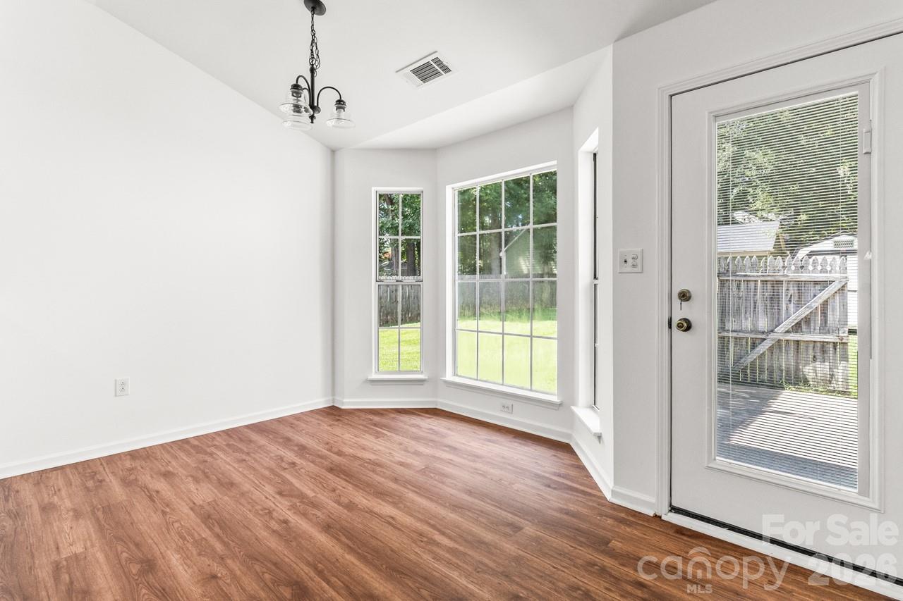 739 Oakbluff Circle Property Photo 21