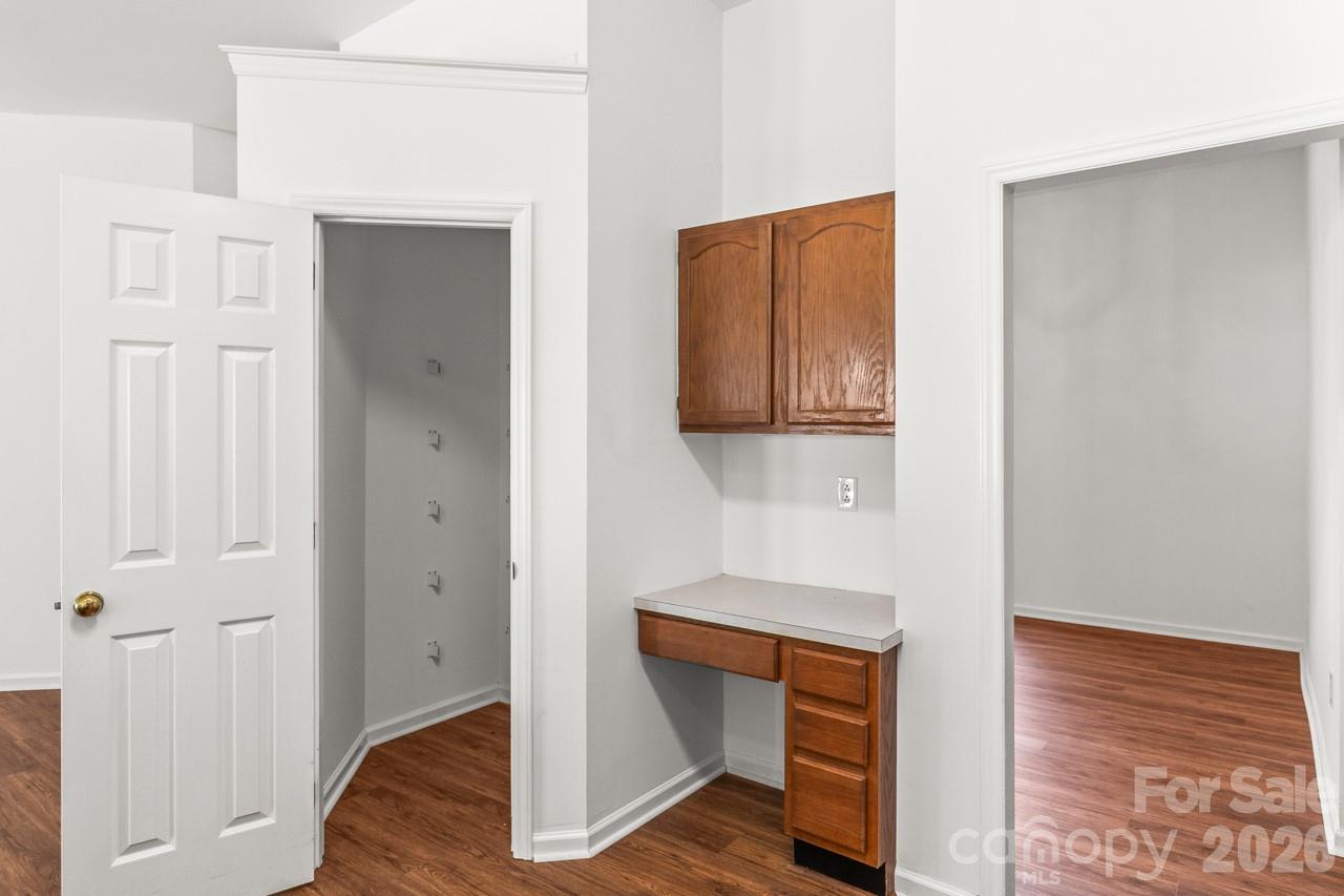 739 Oakbluff Circle Property Photo 22