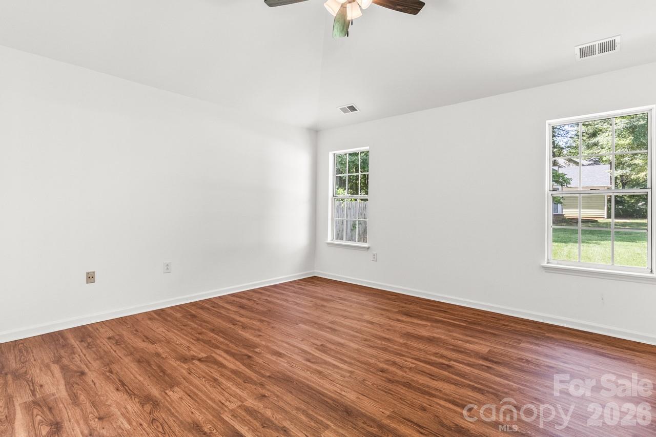 739 Oakbluff Circle Property Photo 23