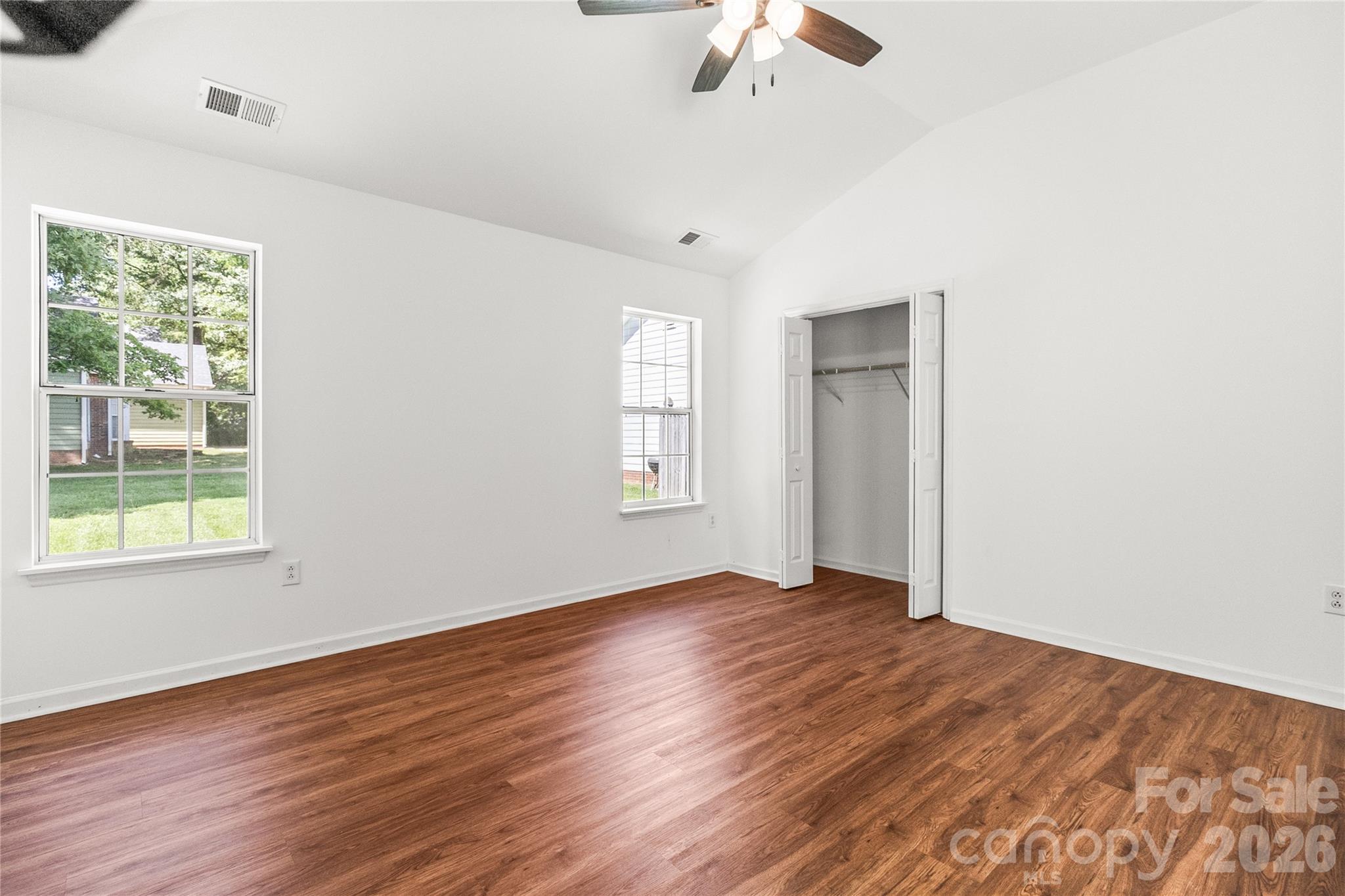 739 Oakbluff Circle Property Photo 24