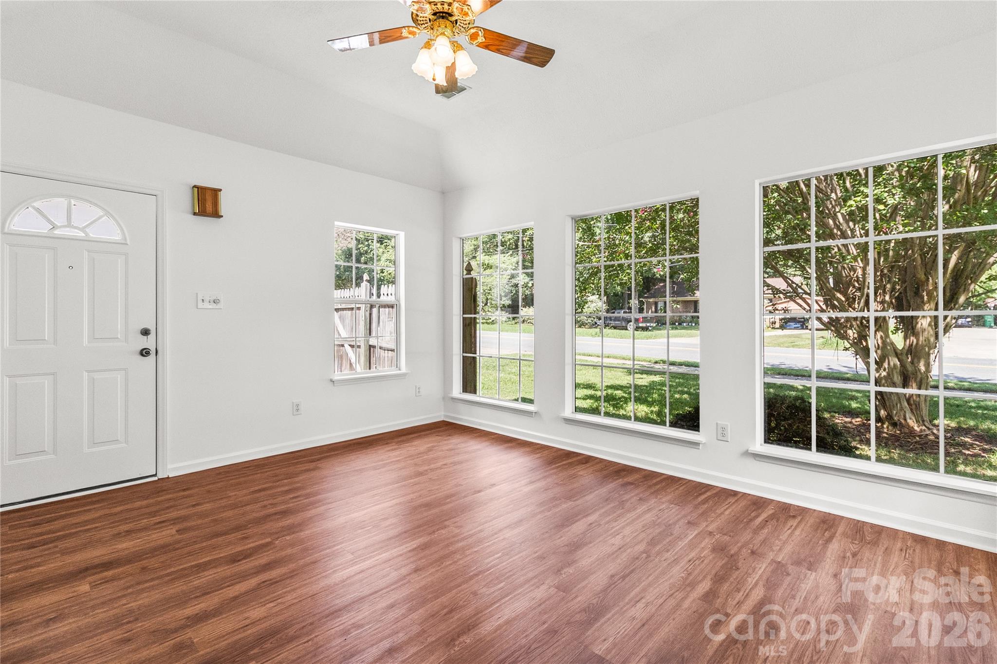 739 Oakbluff Circle Property Photo 35