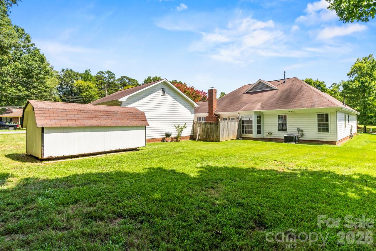 739 Oakbluff Circle Property Photo 40